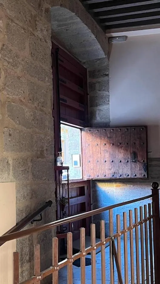 Facade/entrance in Palacio Rejadorada