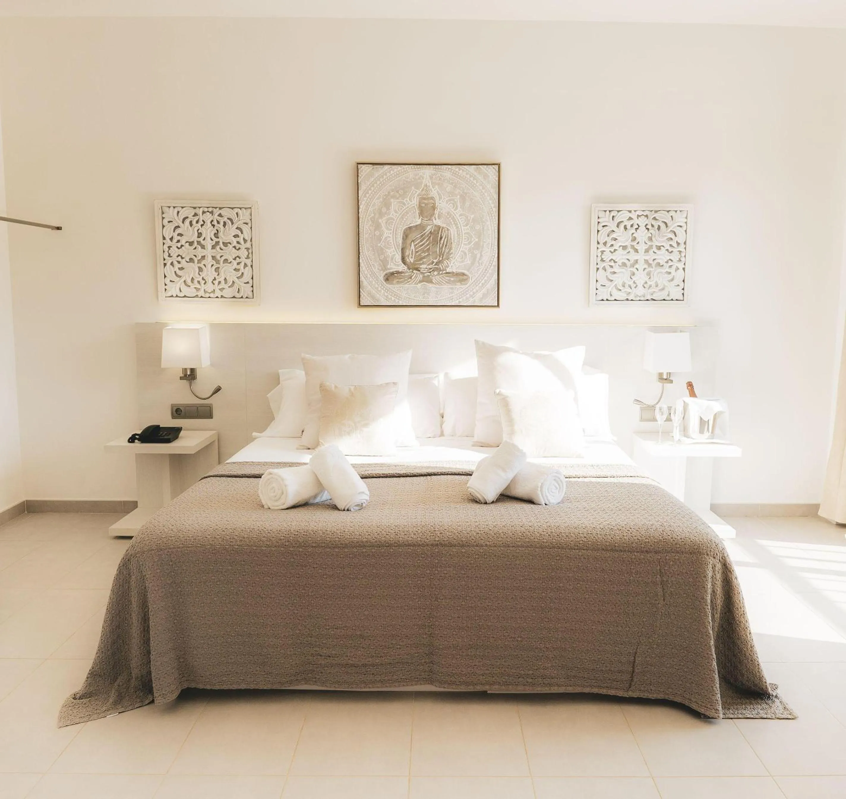 Photo of the whole room, Bed in Hotel Puchet Ibiza