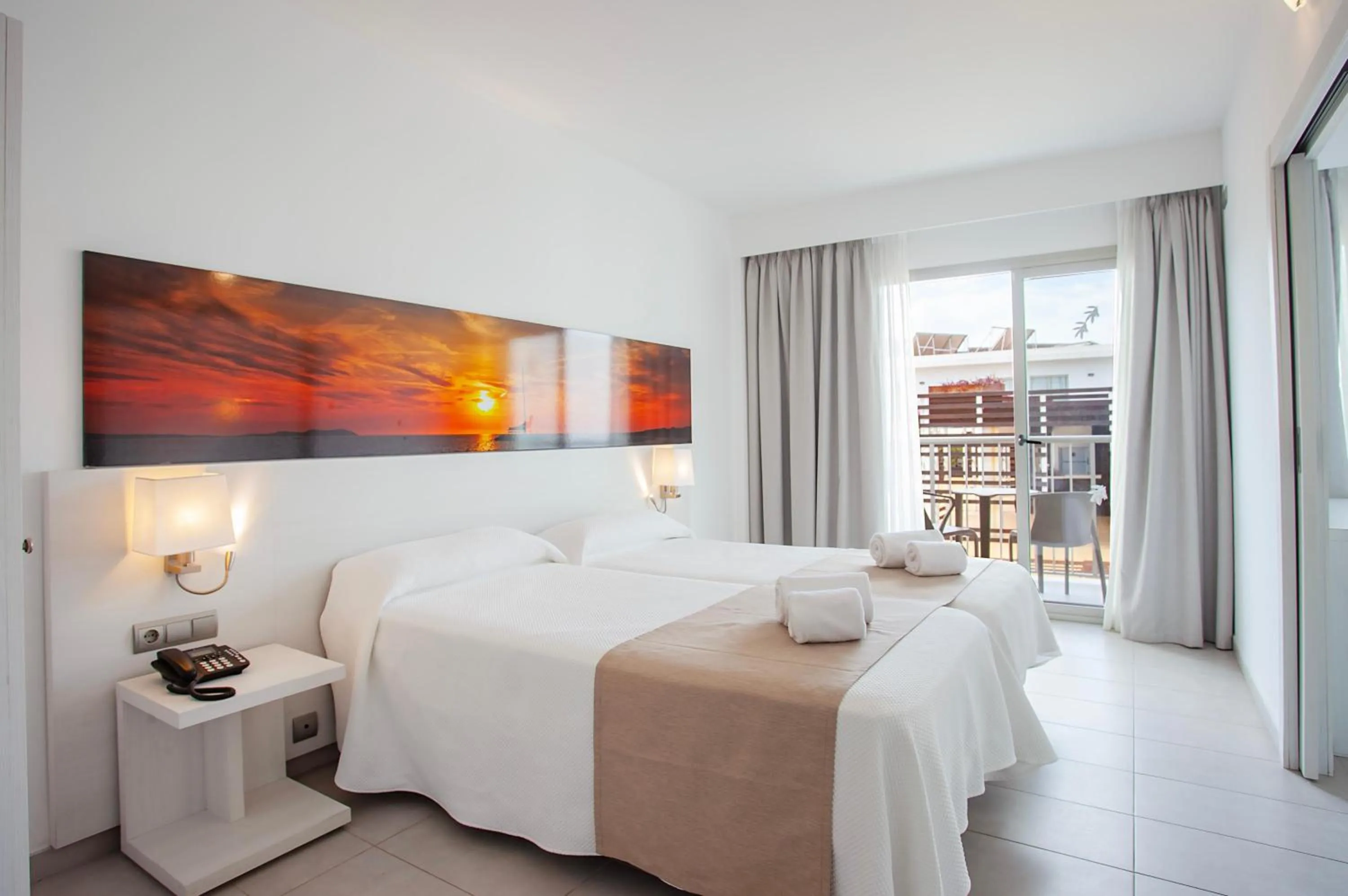 Photo of the whole room, Bed in Hotel Puchet Ibiza