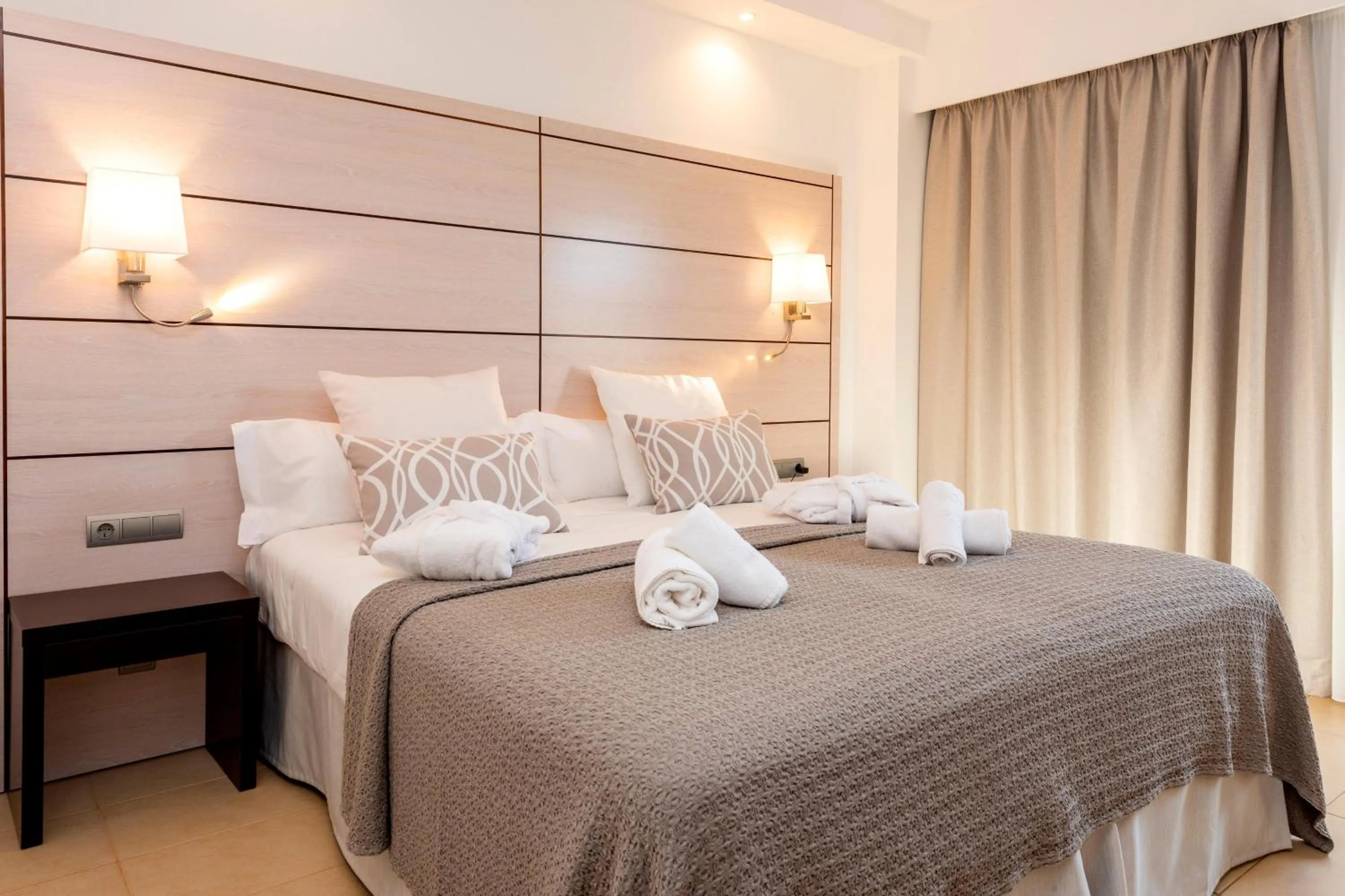 Photo of the whole room, Bed in Hotel Puchet Ibiza