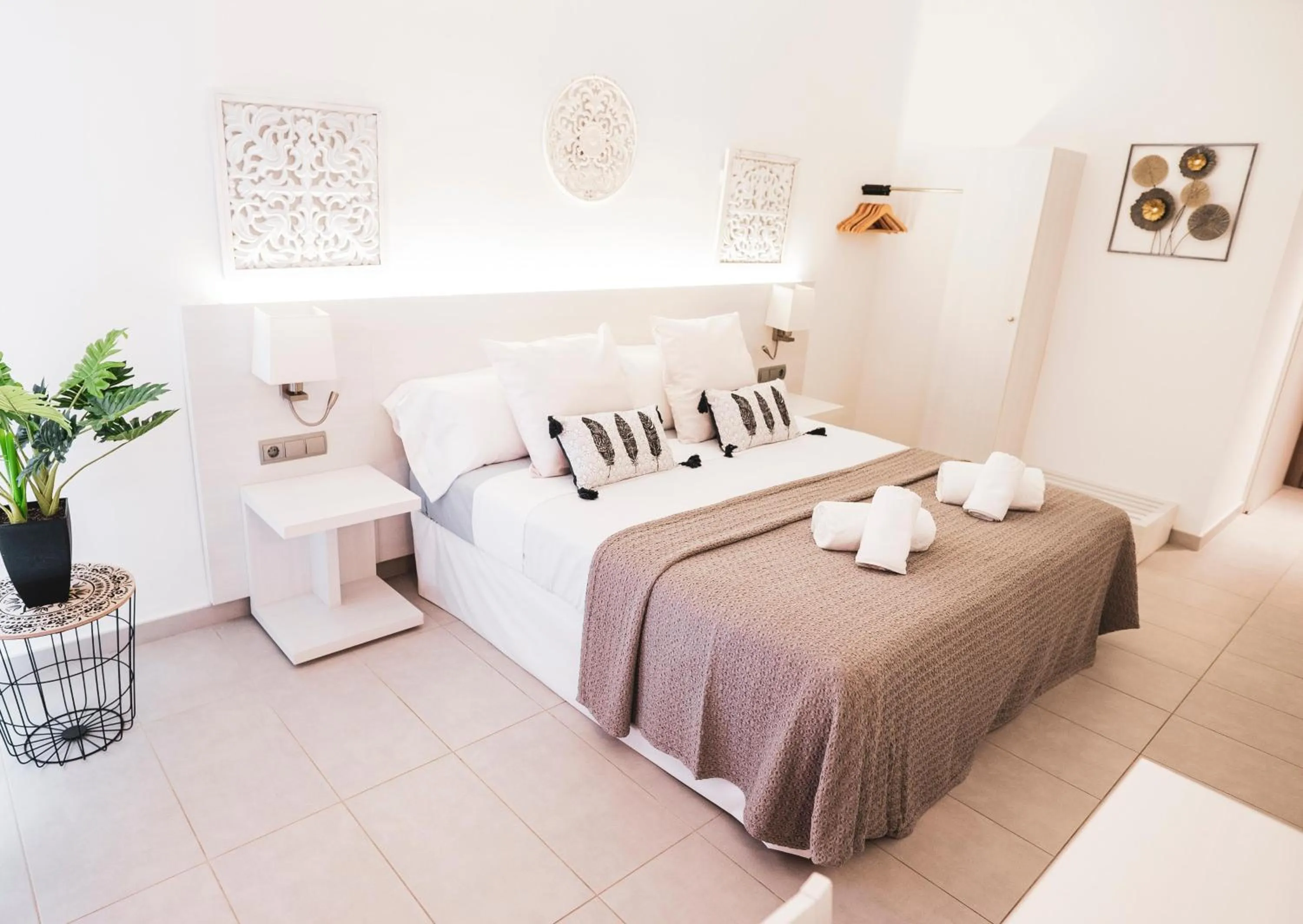 Photo of the whole room, Bed in Hotel Puchet Ibiza