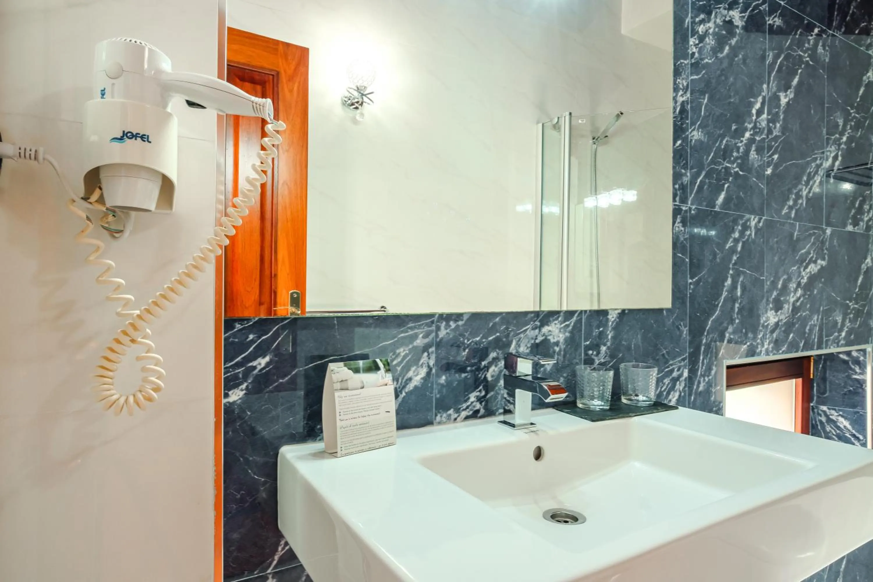 Bathroom in Indiana Boutique Hotel