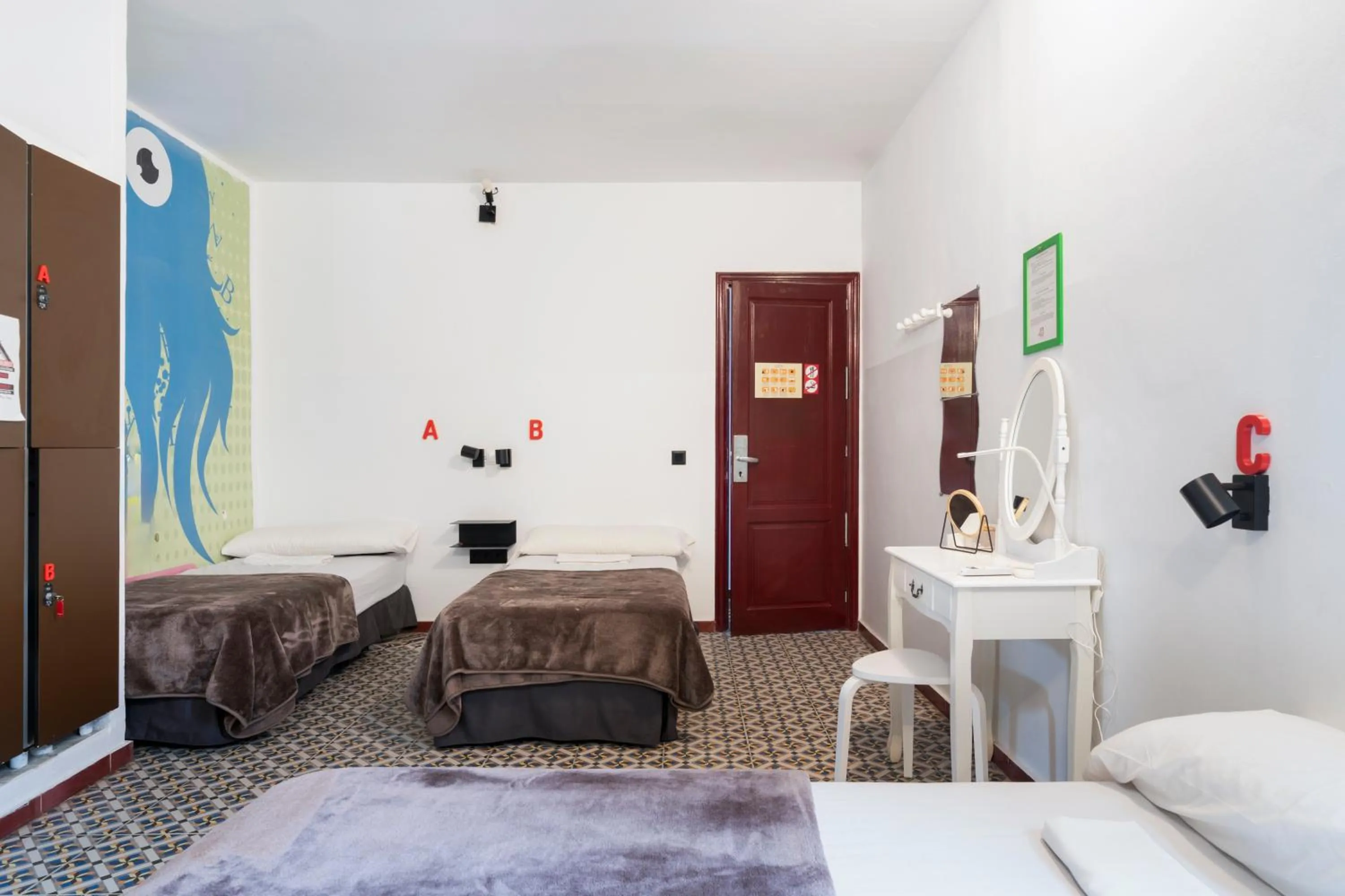 Bed in Home Youth Hostel by Feetup Hostels