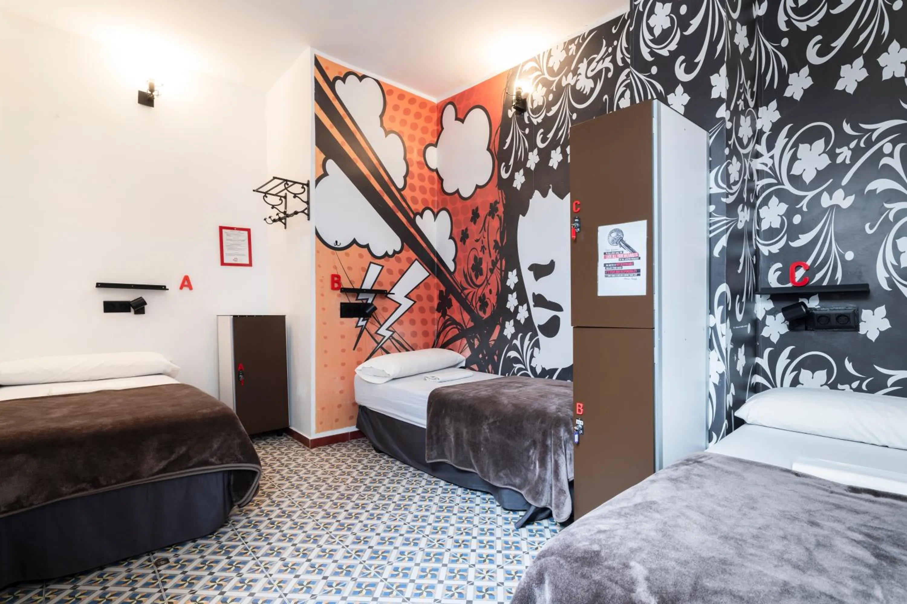 Bed in Home Youth Hostel by Feetup Hostels