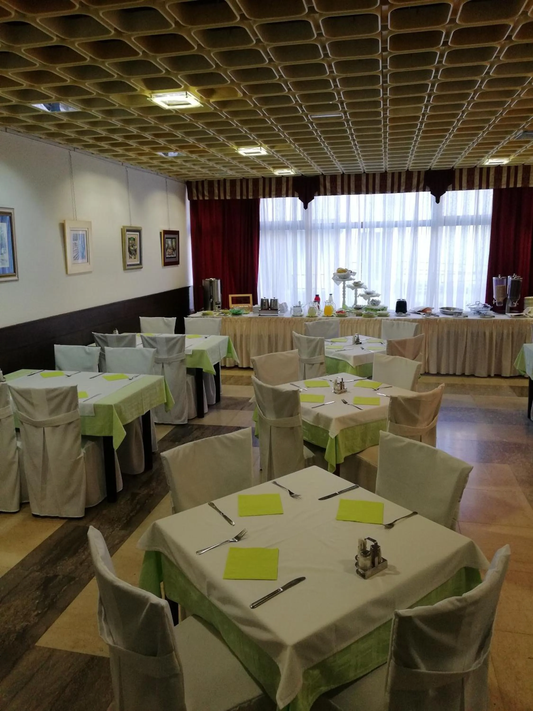 Breakfast in Hotel Park