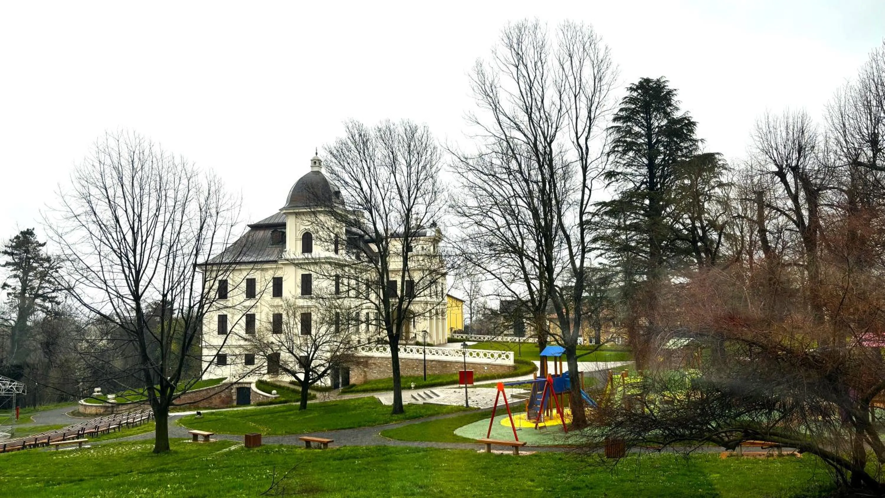 Nearby landmark in Hotel Park