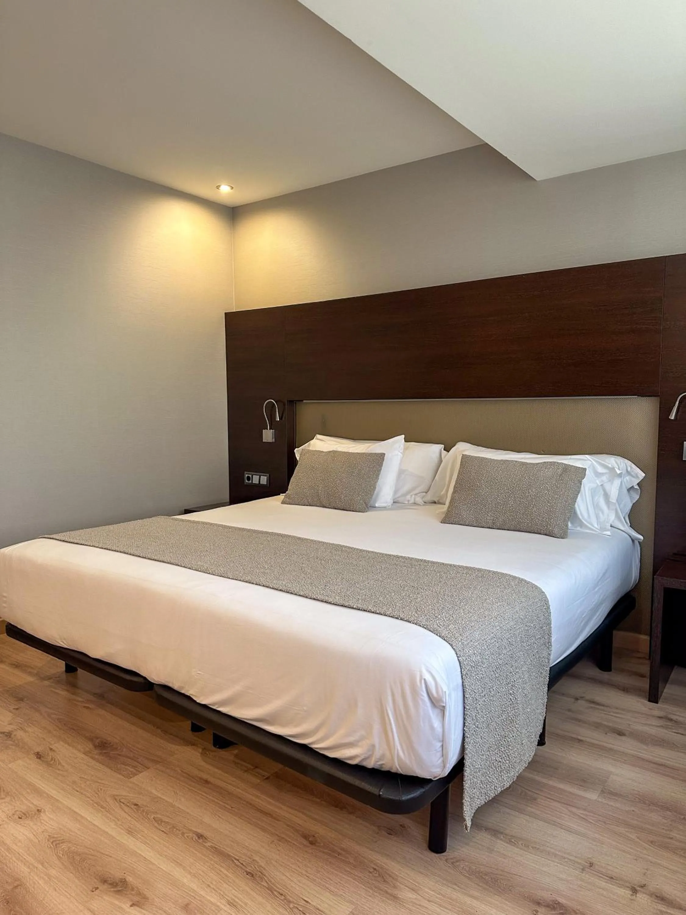 Bed in Turia Granada