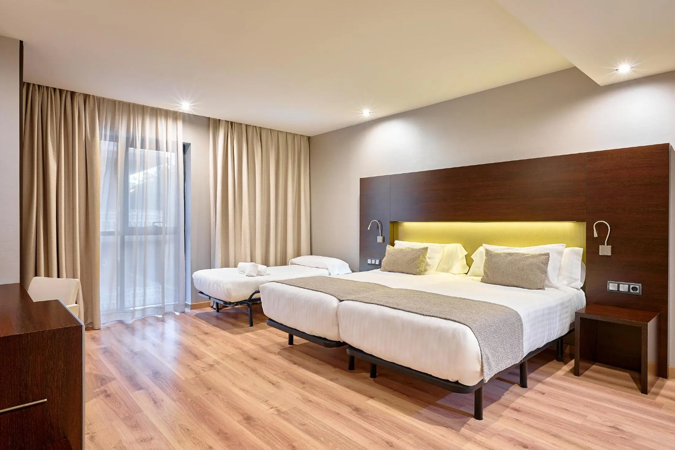 Bed in Turia Granada