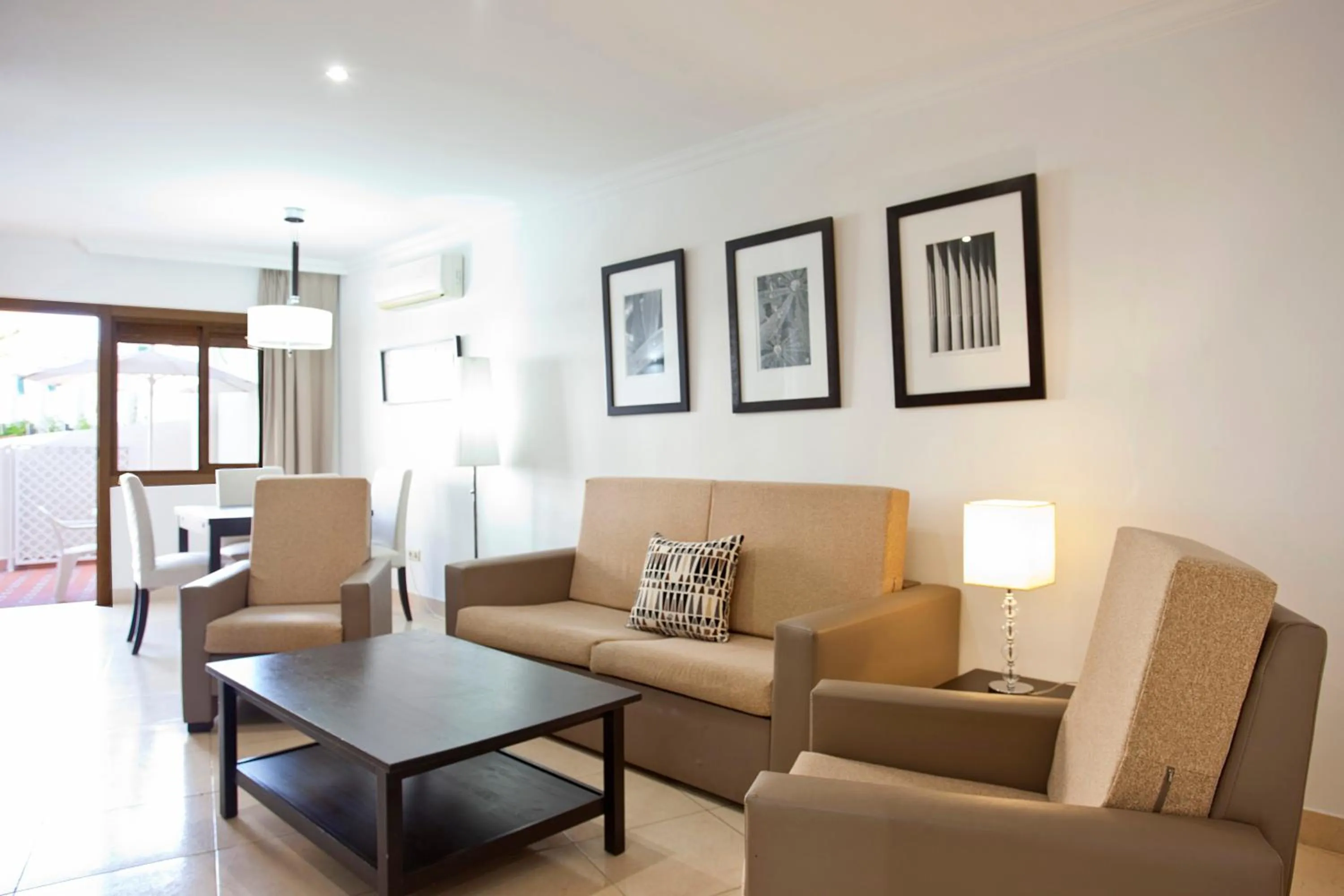 Living room in Apartamentos Ecuador Park