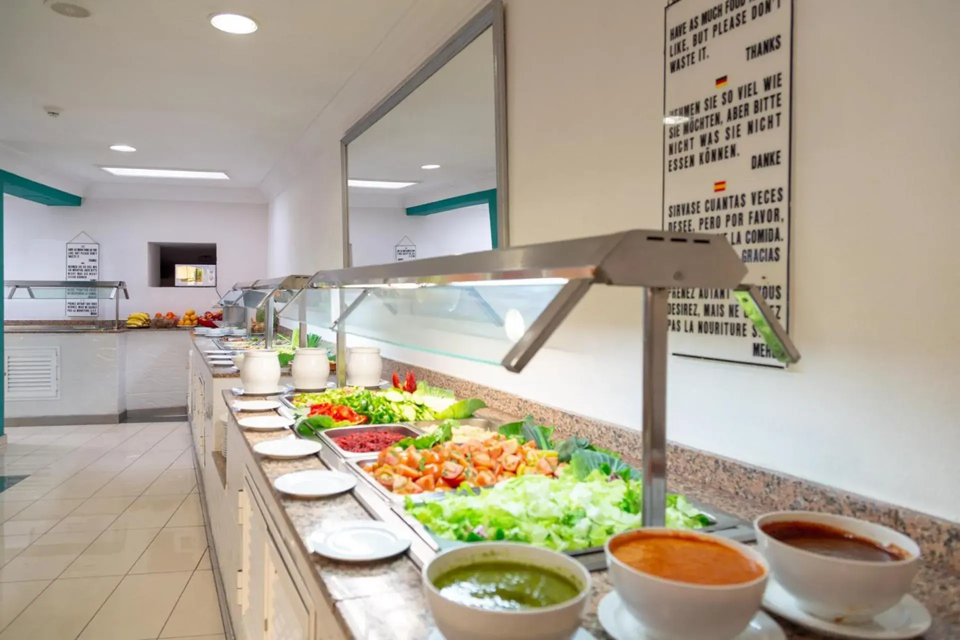 Restaurant/places to eat in Apartamentos La Carabela Restaurant/places to eat in Apartamentos La Carabela