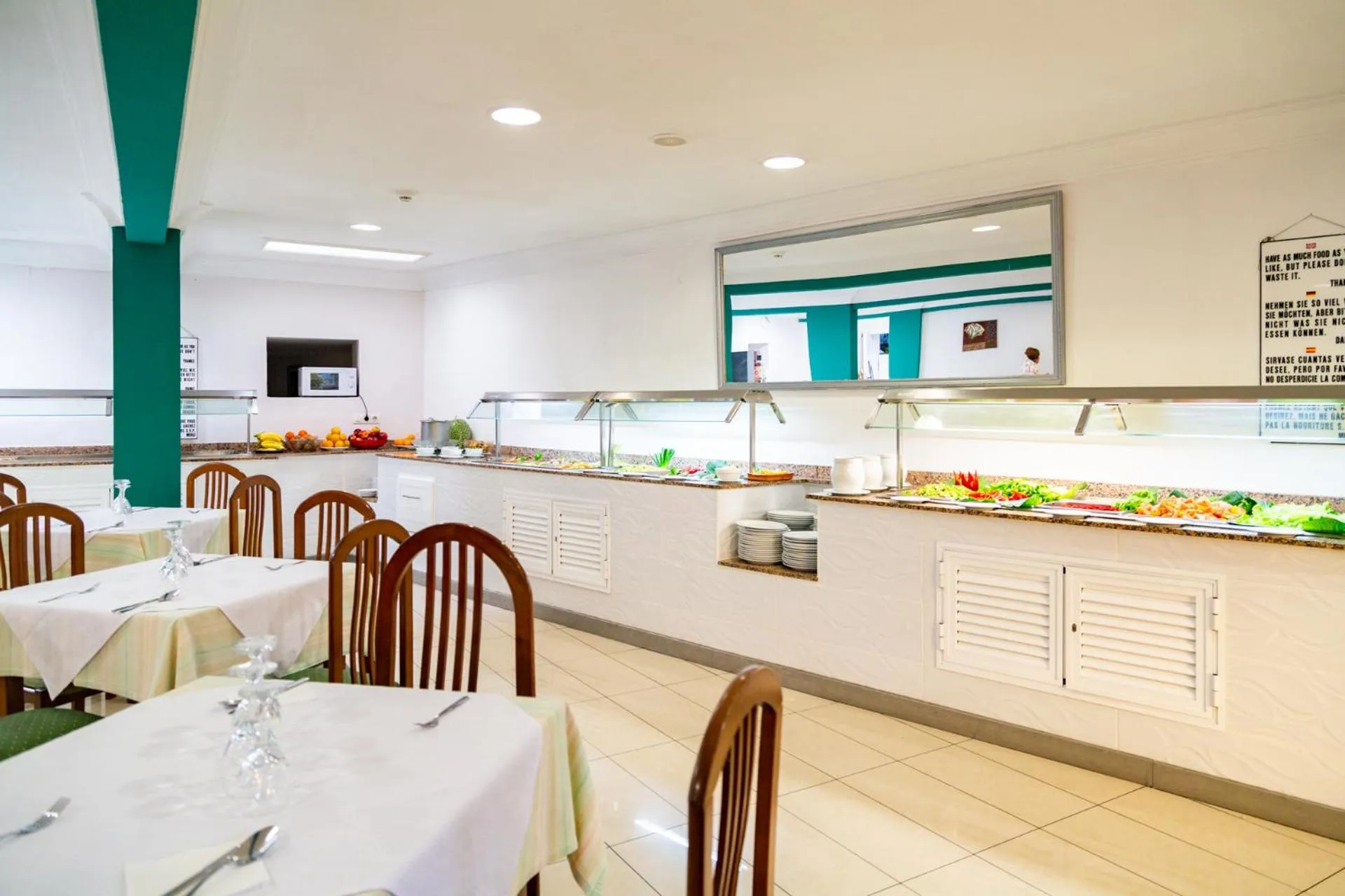 Breakfast in Apartamentos La Carabela