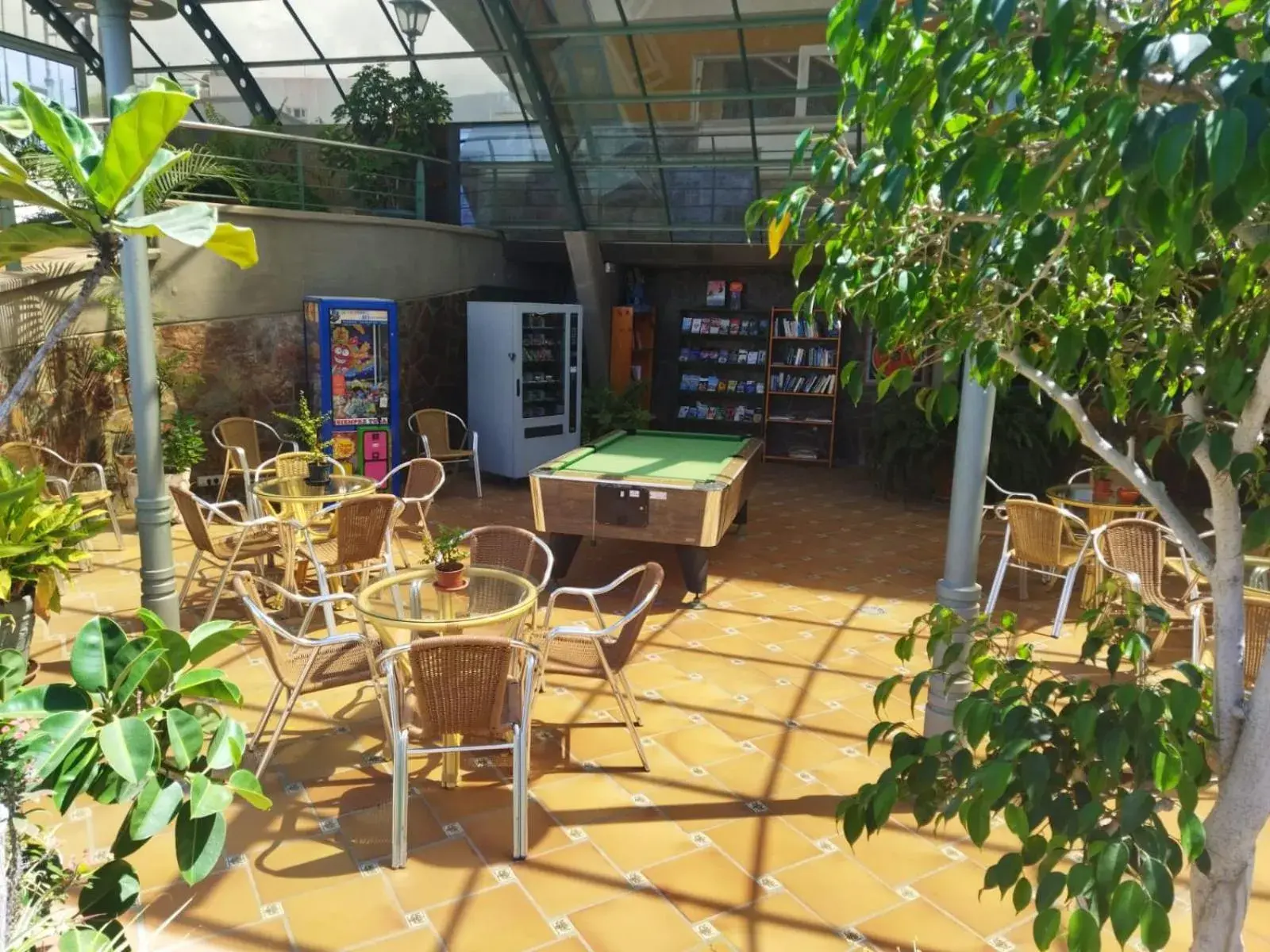 Property building in Apartamentos La Carabela Property building in Apartamentos La Carabela