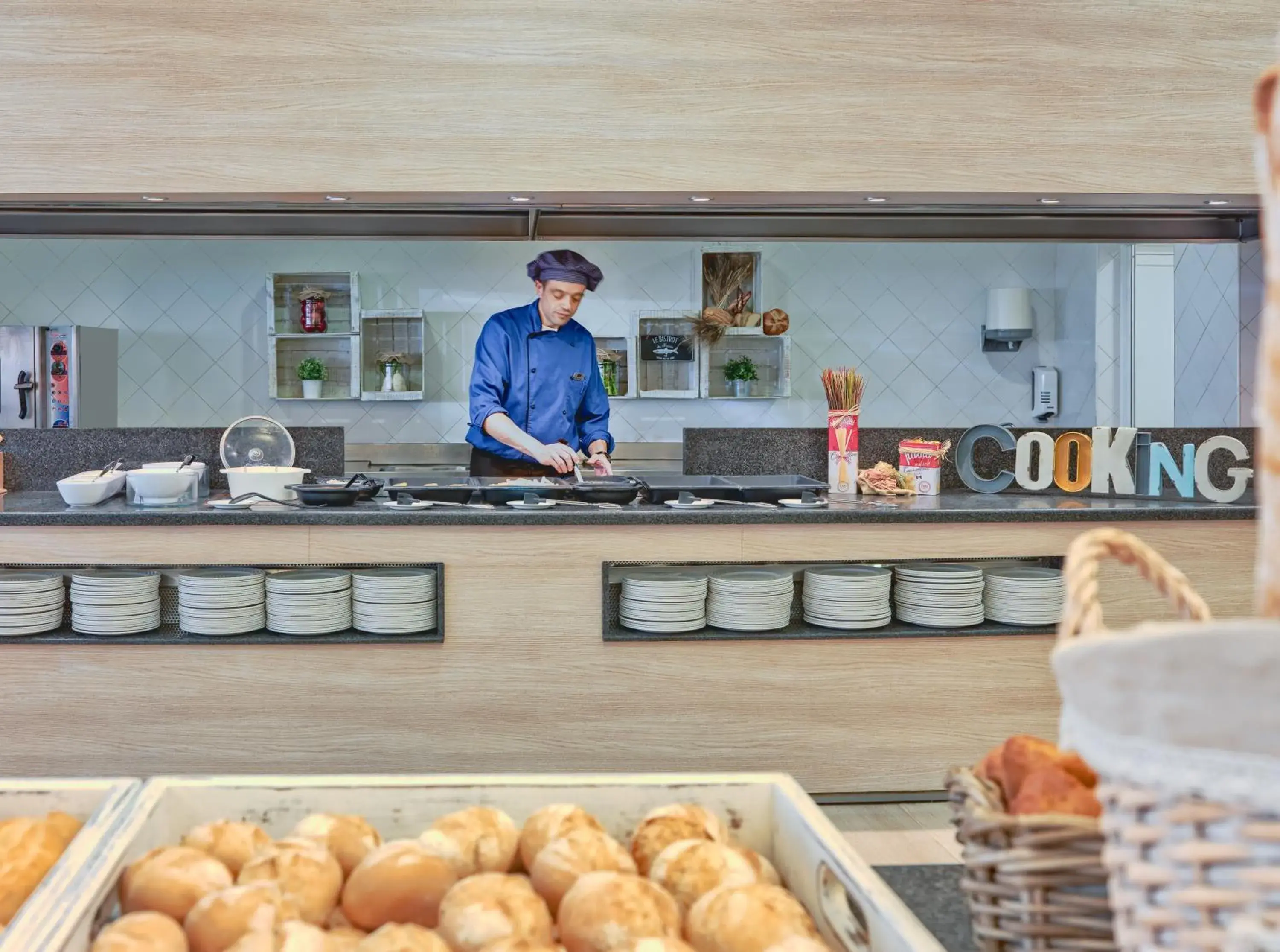 Restaurant/places to eat in H10 Mediterranean Village Restaurant/places to eat in H10 Mediterranean Village