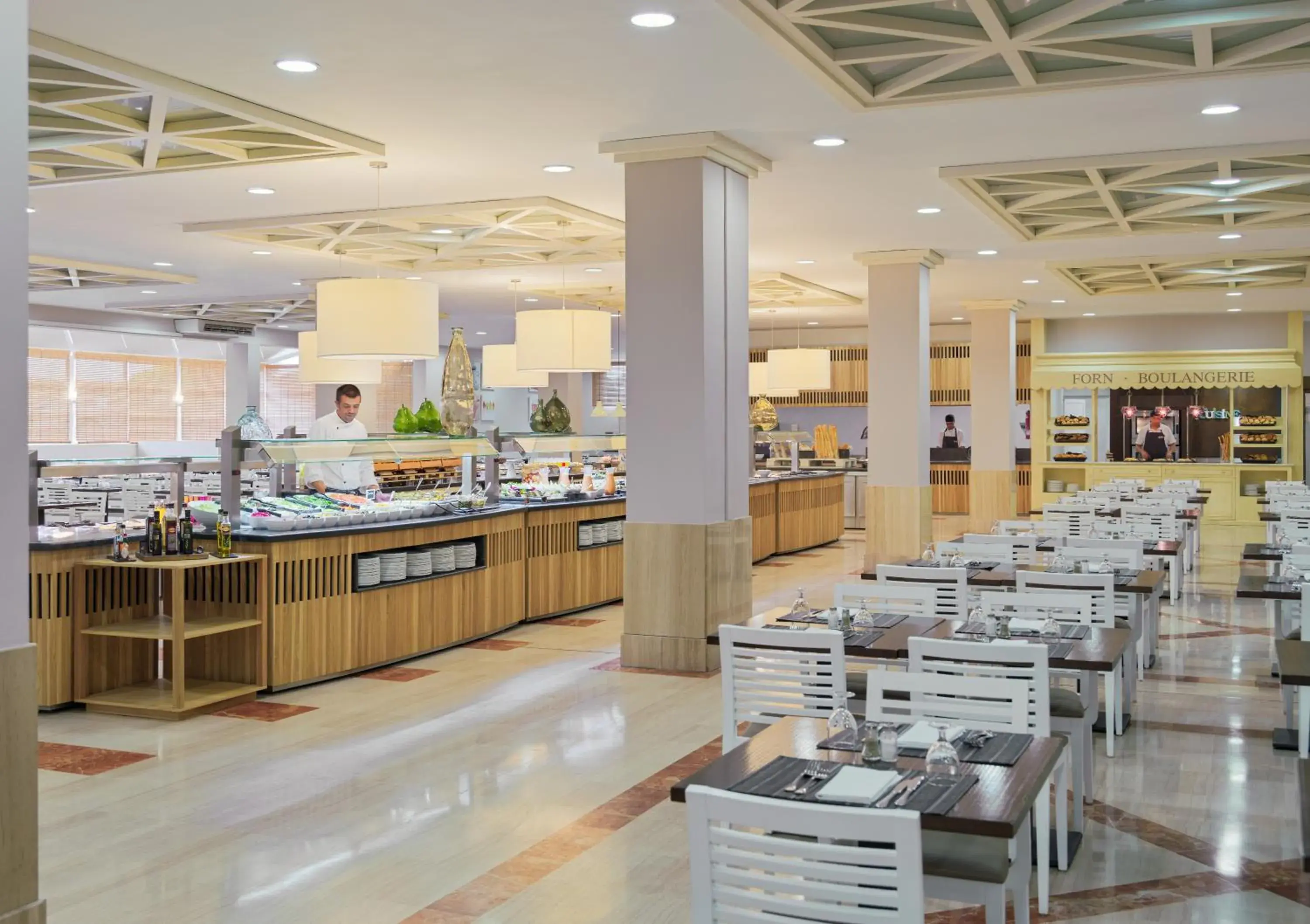 Food and drinks in H10 Mediterranean Village Food and drinks in H10 Mediterranean Village