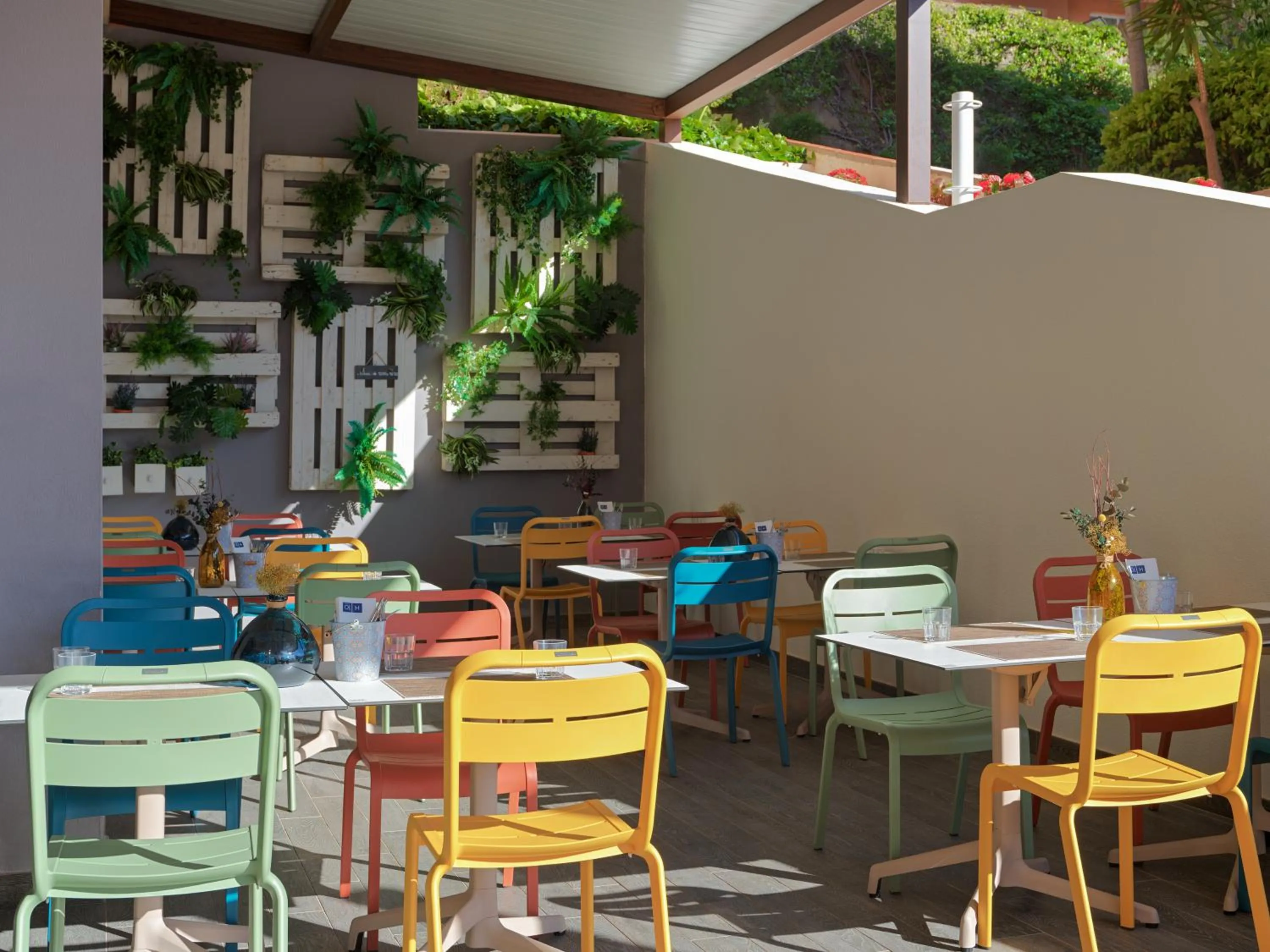 Restaurant/places to eat in H10 Mediterranean Village