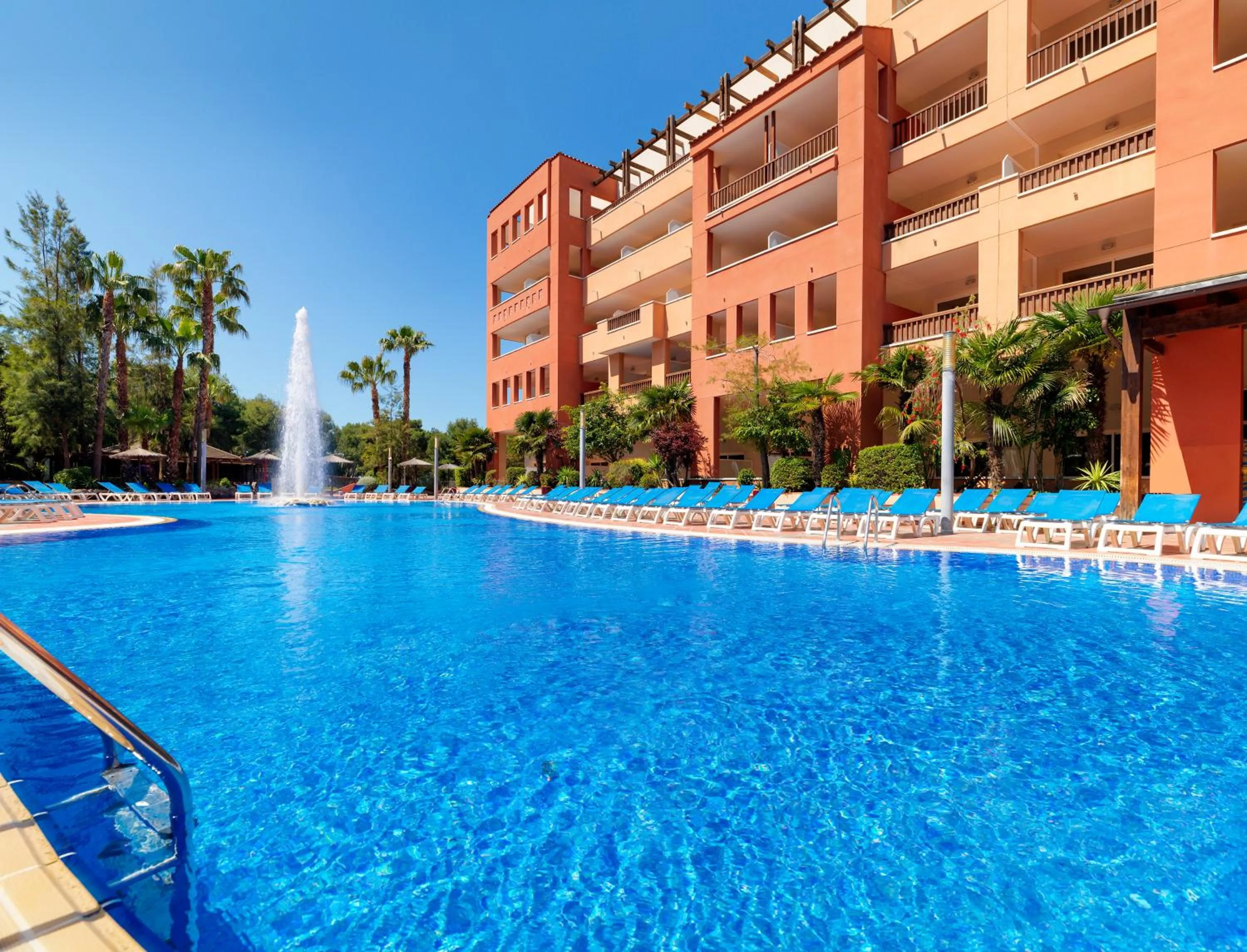 Facade/entrance in H10 Mediterranean Village