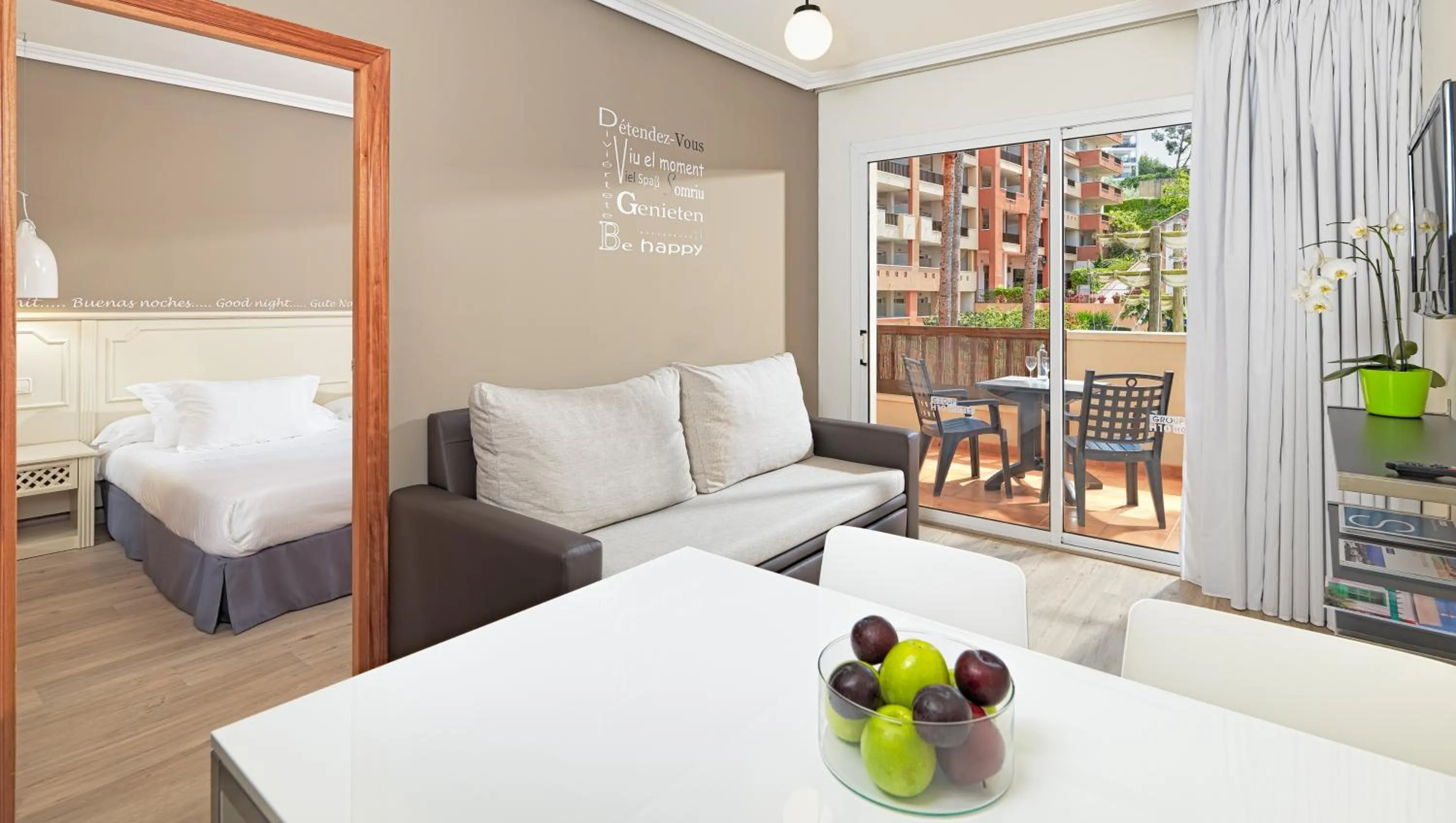 Decorative detail, Bed in H10 Mediterranean Village