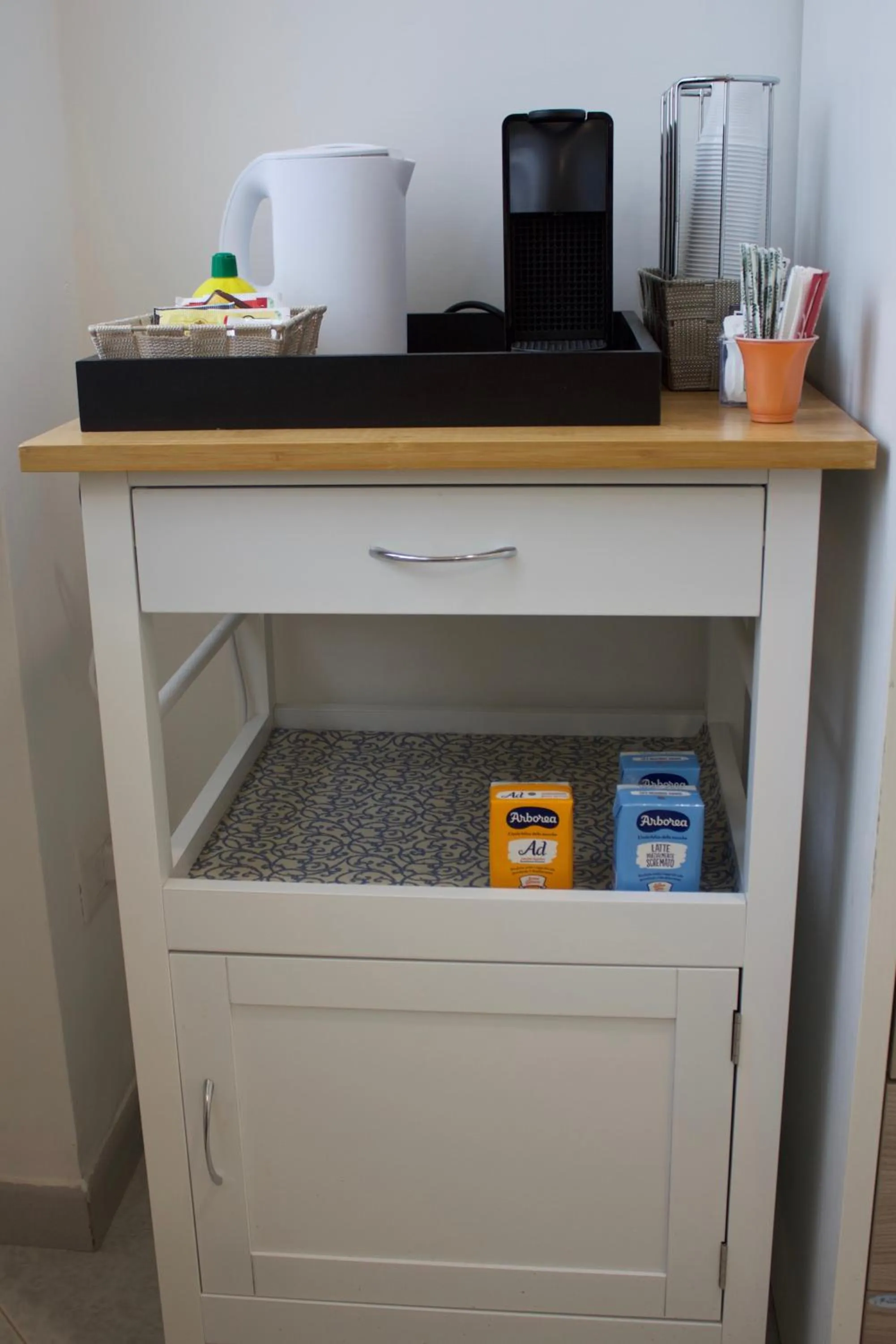 Coffee/tea facilities in Ostello Villafranca