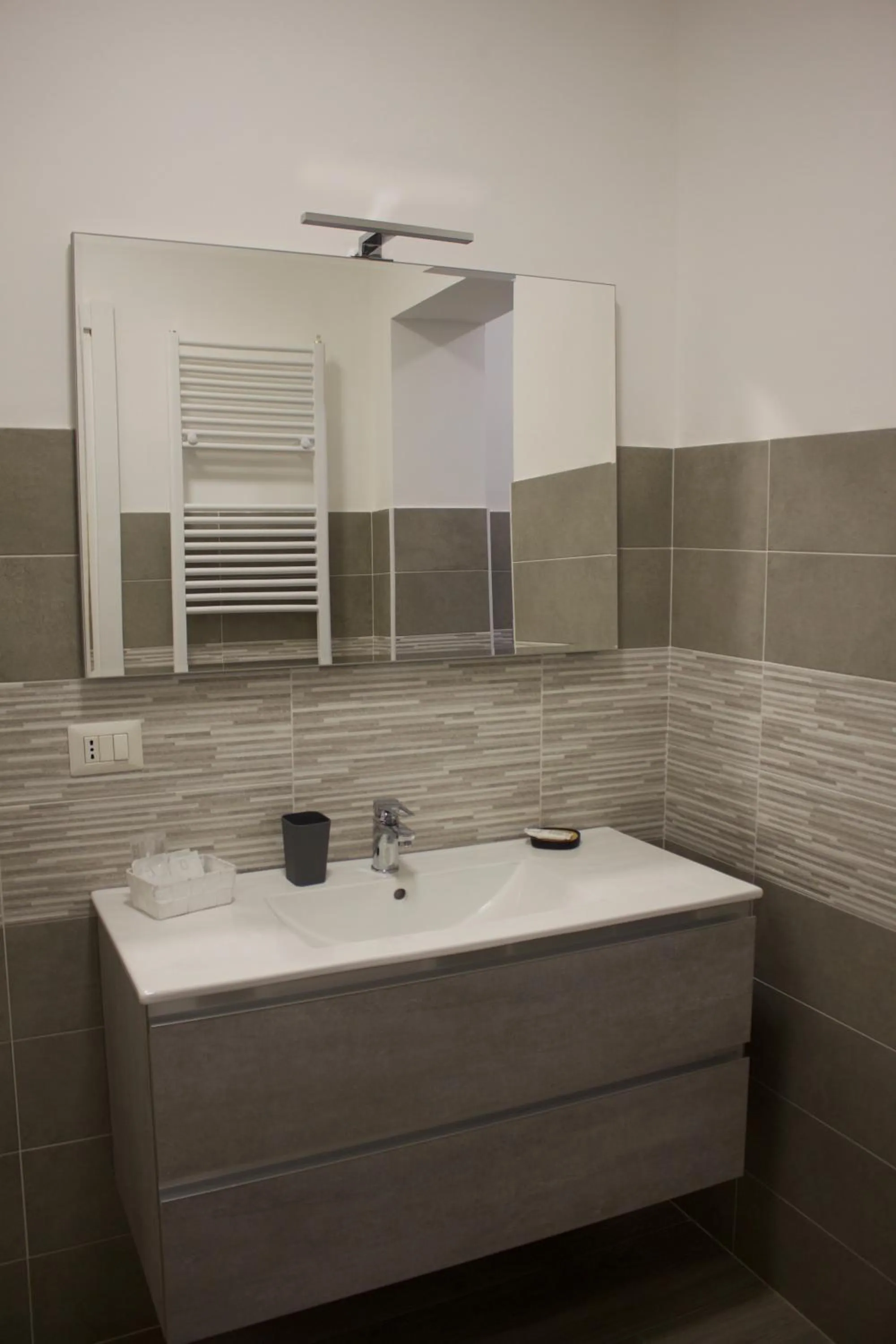 Bathroom in Ostello Villafranca