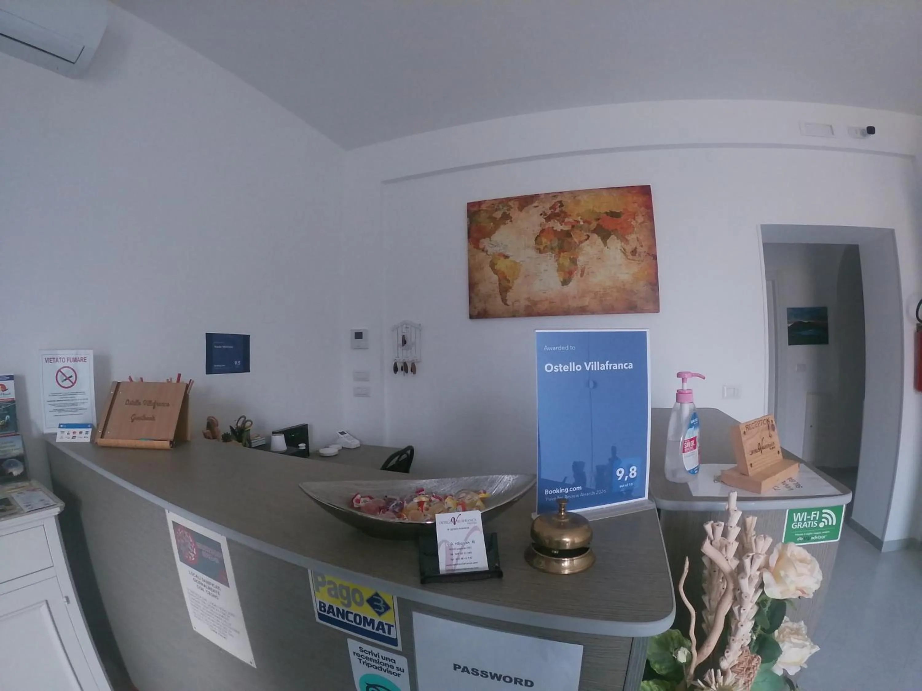 Lobby or reception in B&B Ostello Villafranca