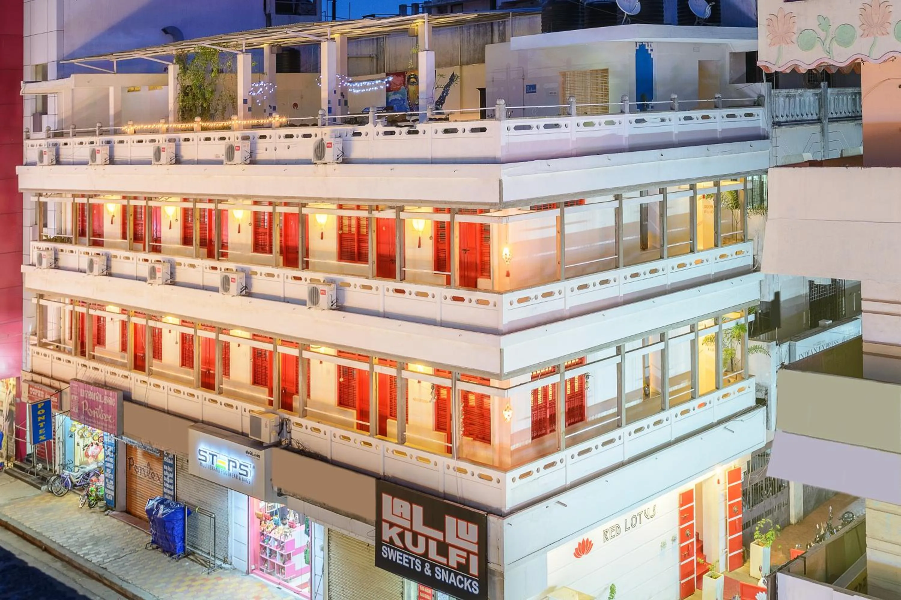 Facade/entrance in Itsy Hotels Red Lotus Heritage, Promenade Beach