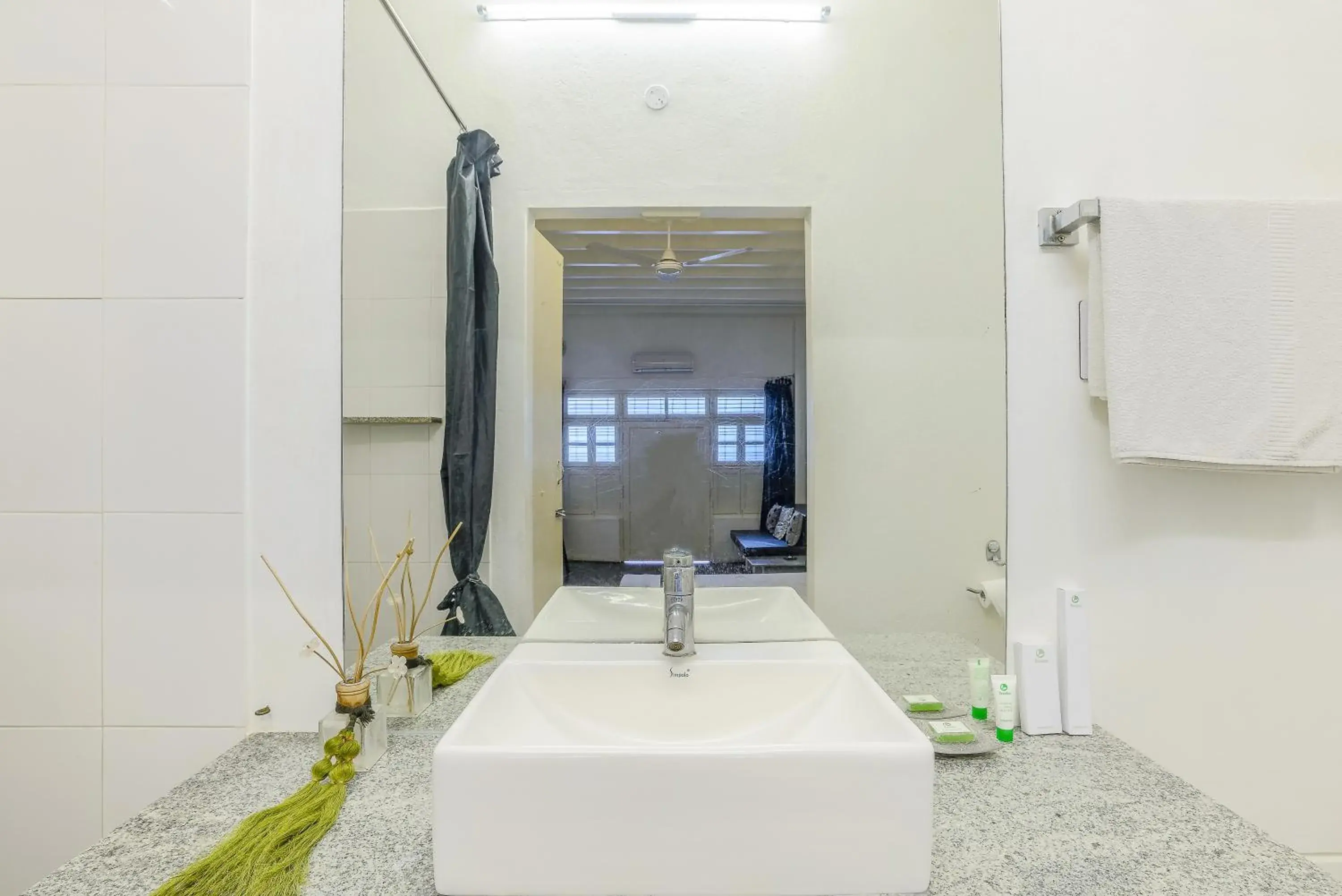 Bathroom in Itsy Hotels Red Lotus Heritage, Promenade Beach Bathroom in Itsy Hotels Red Lotus Heritage, Promenade Beach