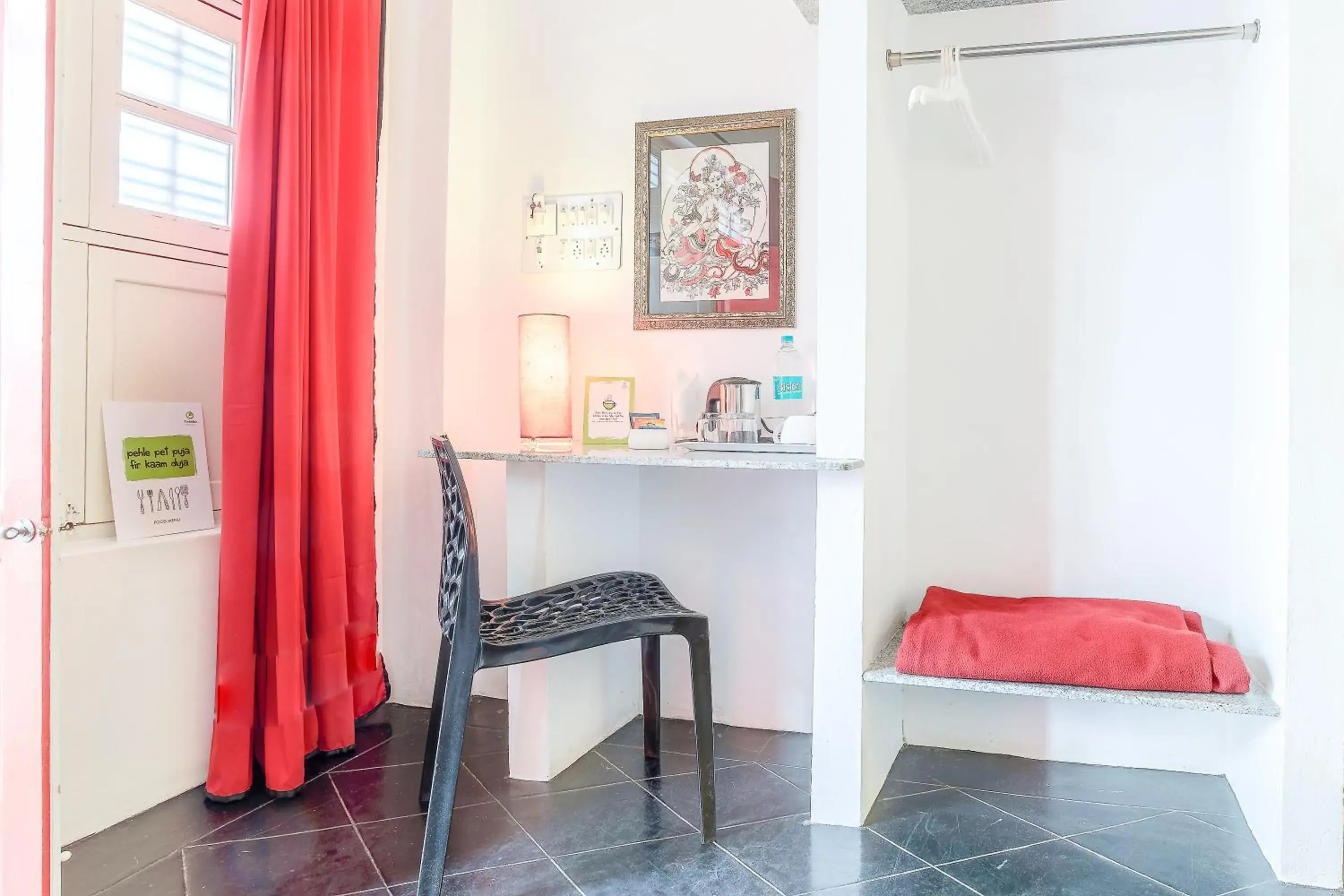 Coffee/tea facilities, Bed in Itsy Hotels Red Lotus Heritage, Promenade Beach Coffee/tea facilities, Bed in Itsy Hotels Red Lotus Heritage, Promenade Beach