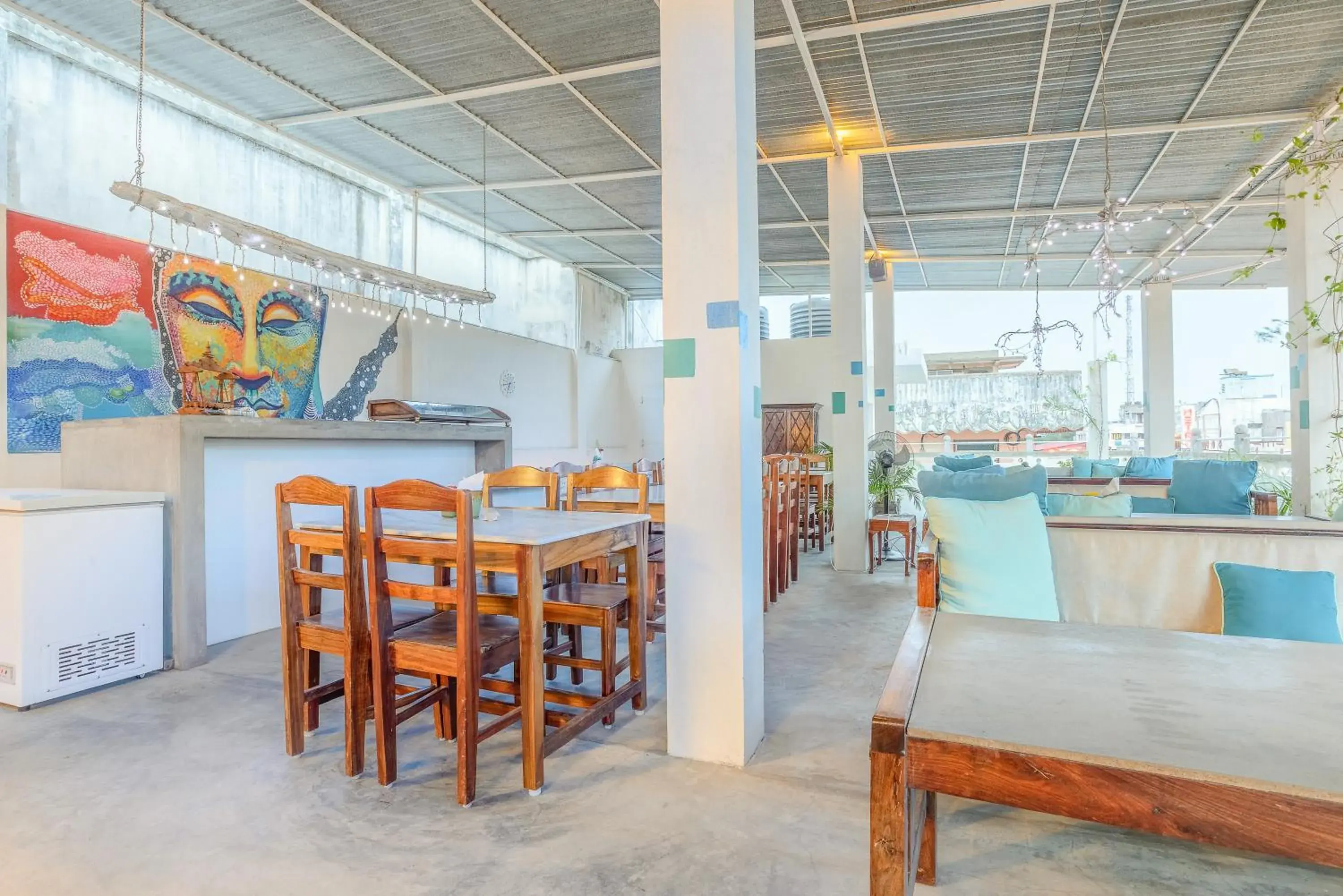 Restaurant/places to eat in Itsy Hotels Red Lotus Heritage, Promenade Beach Restaurant/places to eat in Itsy Hotels Red Lotus Heritage, Promenade Beach