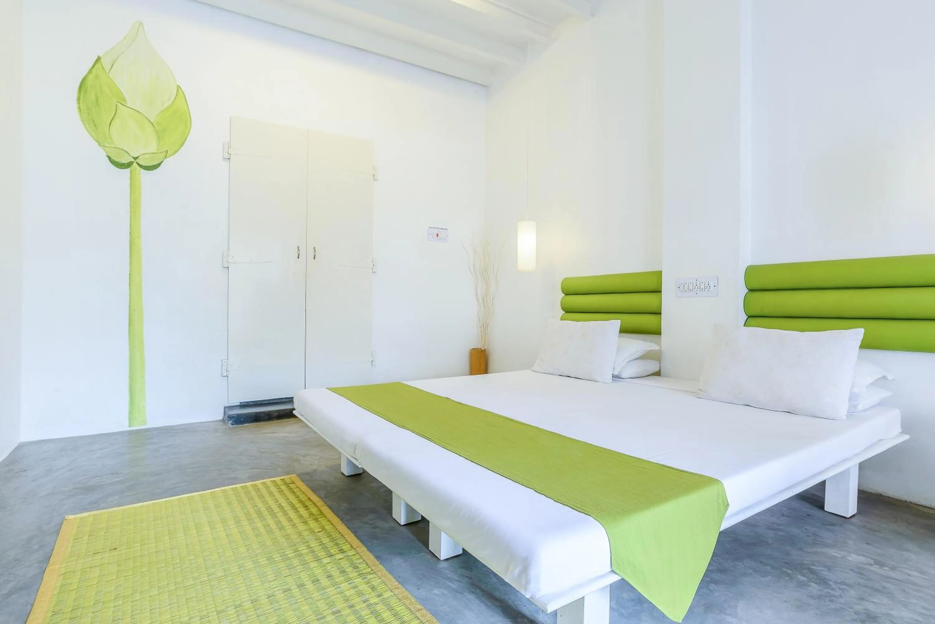 Bed in Itsy Hotels Red Lotus Heritage, Promenade Beach