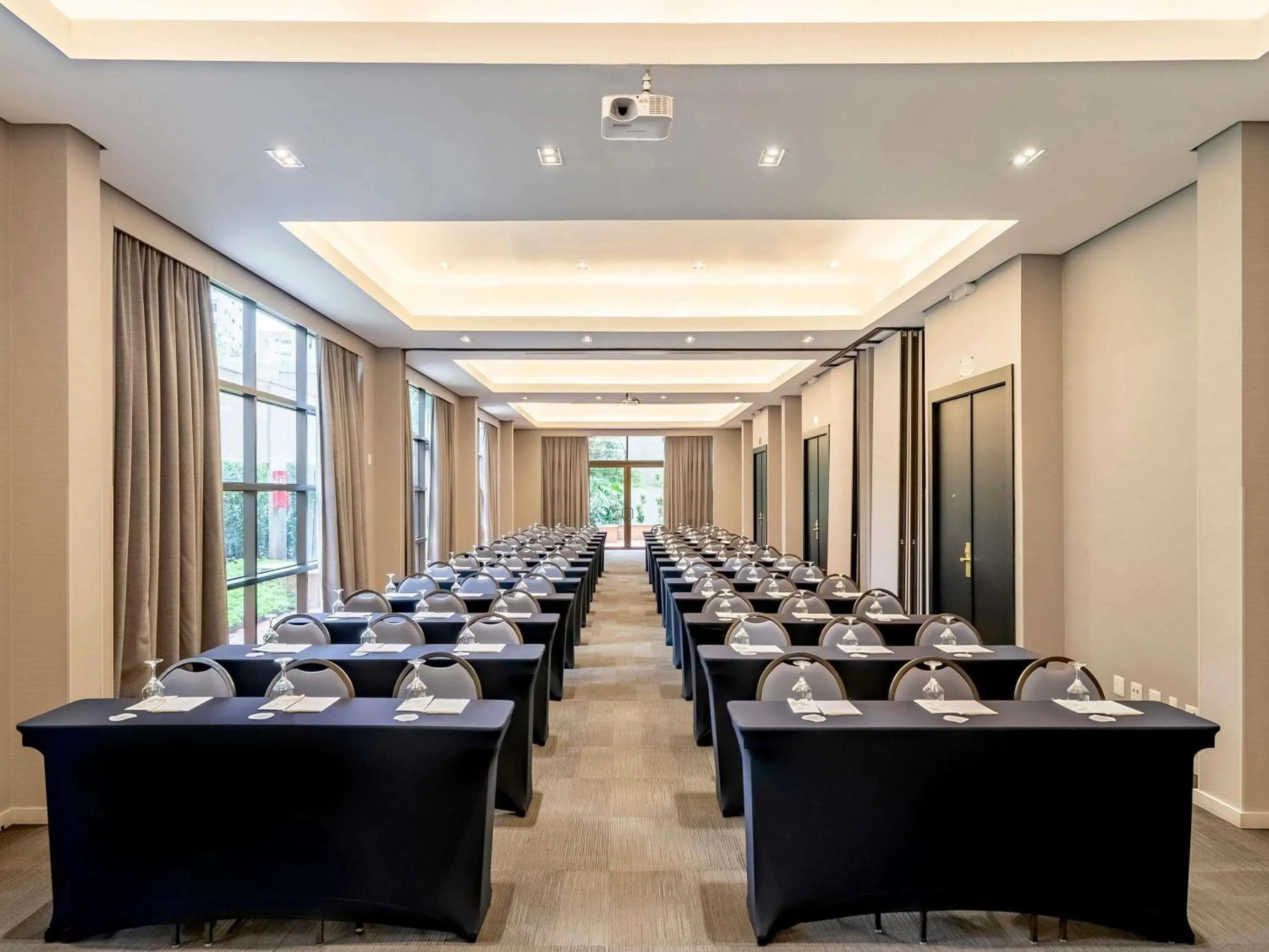 Meeting/conference room in Grand Mercure SP Itaim Bibi