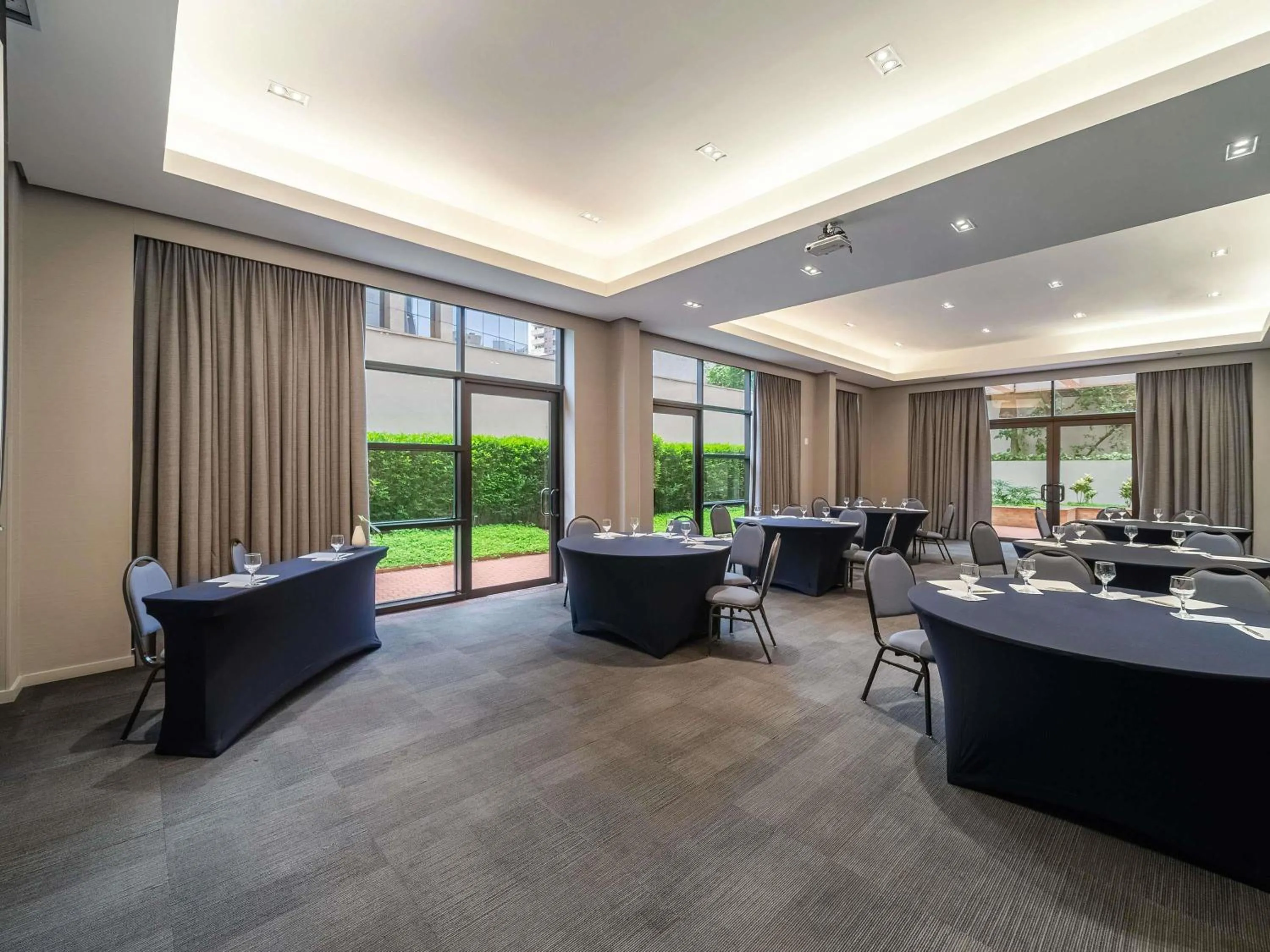 Meeting/conference room in Grand Mercure SP Itaim Bibi