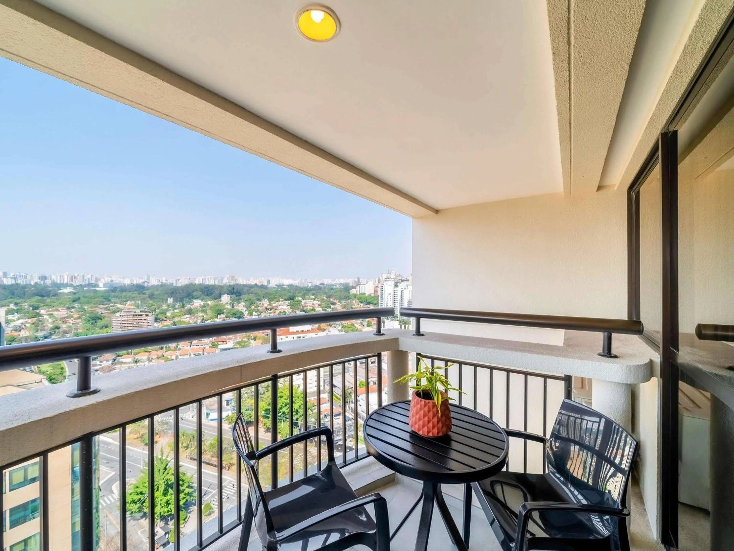 Bedroom in Grand Mercure SP Itaim Bibi