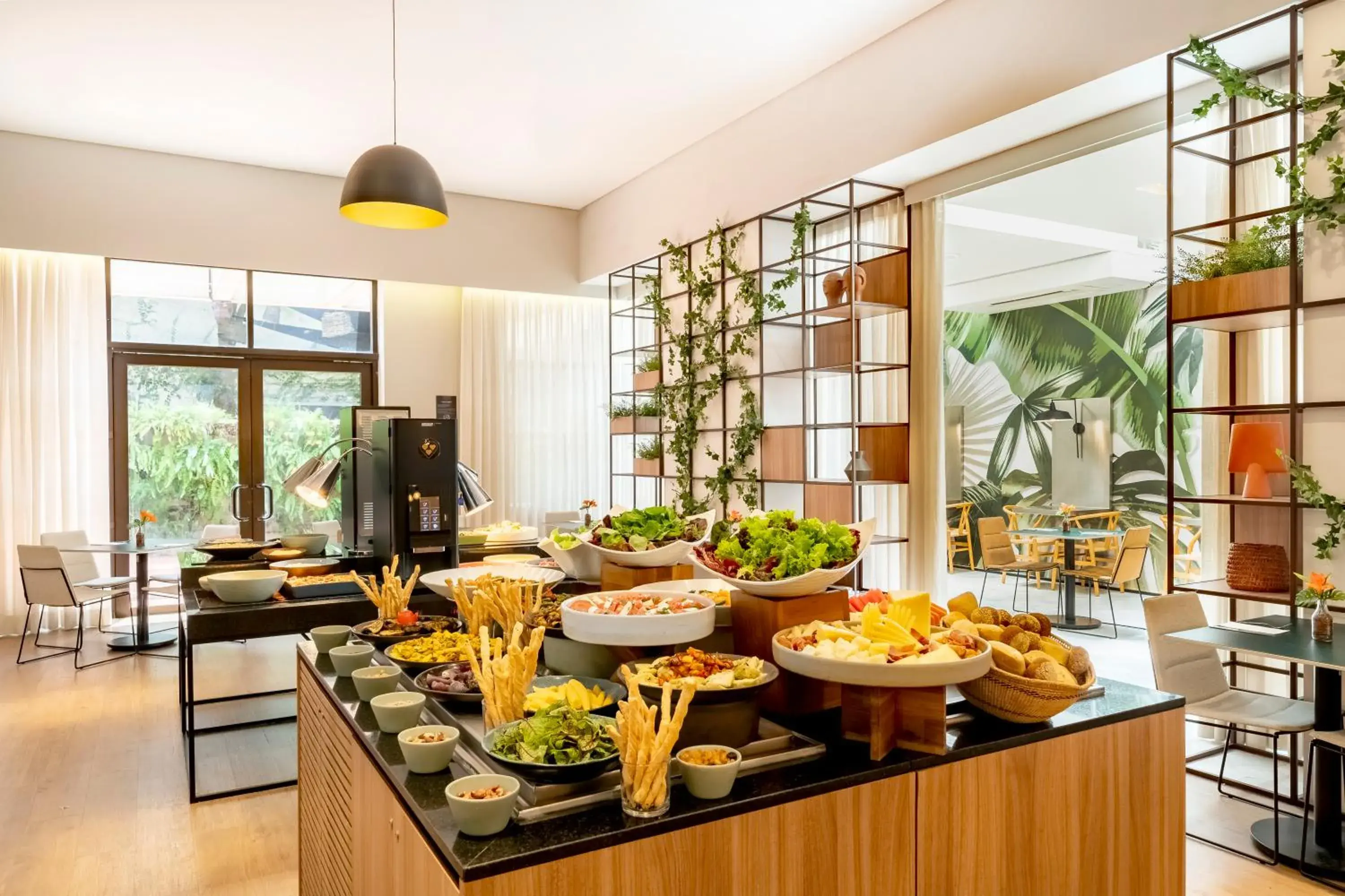 Restaurant/places to eat in Grand Mercure SP Itaim Bibi Restaurant/places to eat in Grand Mercure SP Itaim Bibi