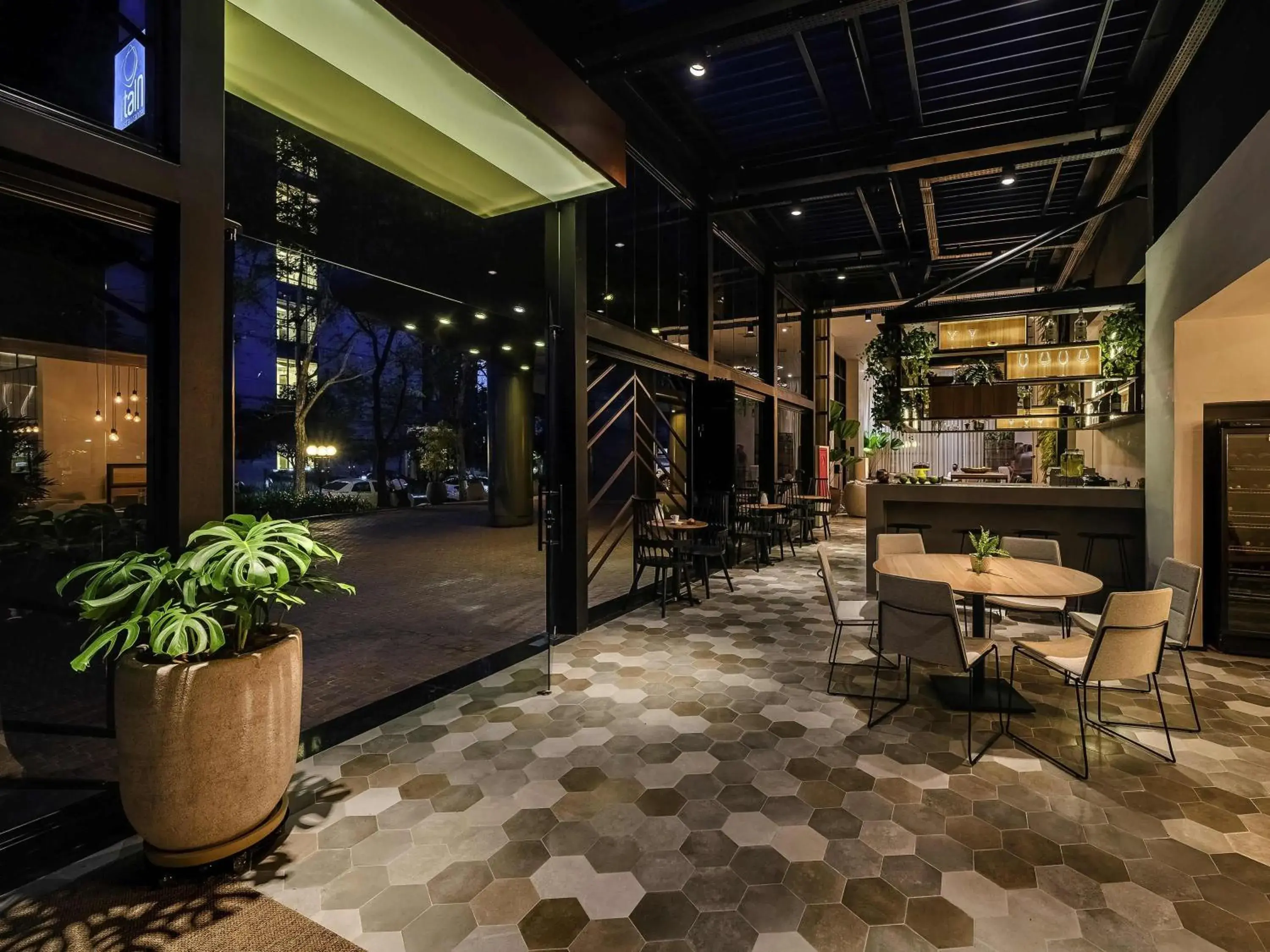 Restaurant/places to eat in Grand Mercure SP Itaim Bibi Restaurant/places to eat in Grand Mercure SP Itaim Bibi