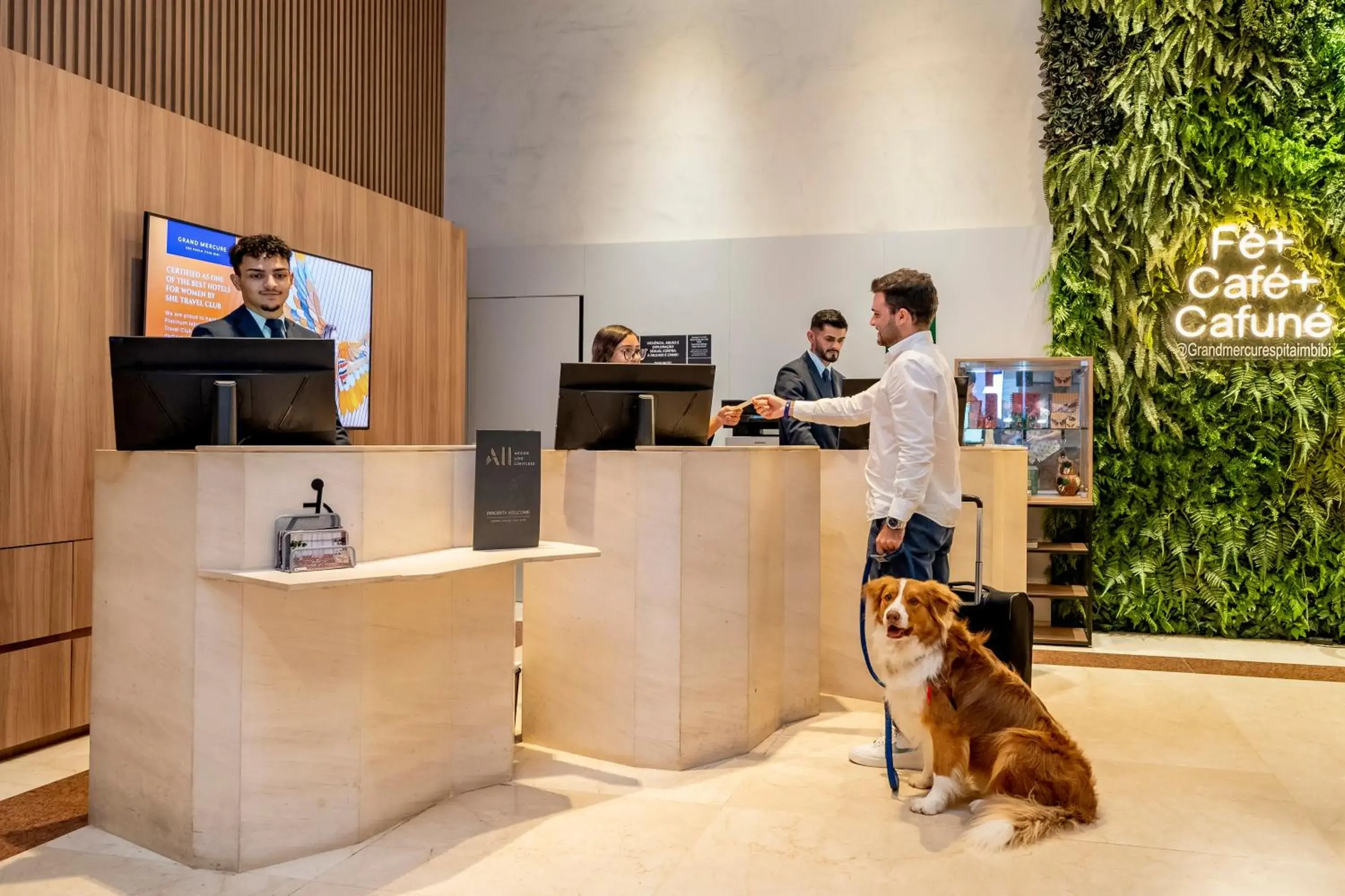 Lobby or reception in Grand Mercure SP Itaim Bibi Lobby or reception in Grand Mercure SP Itaim Bibi