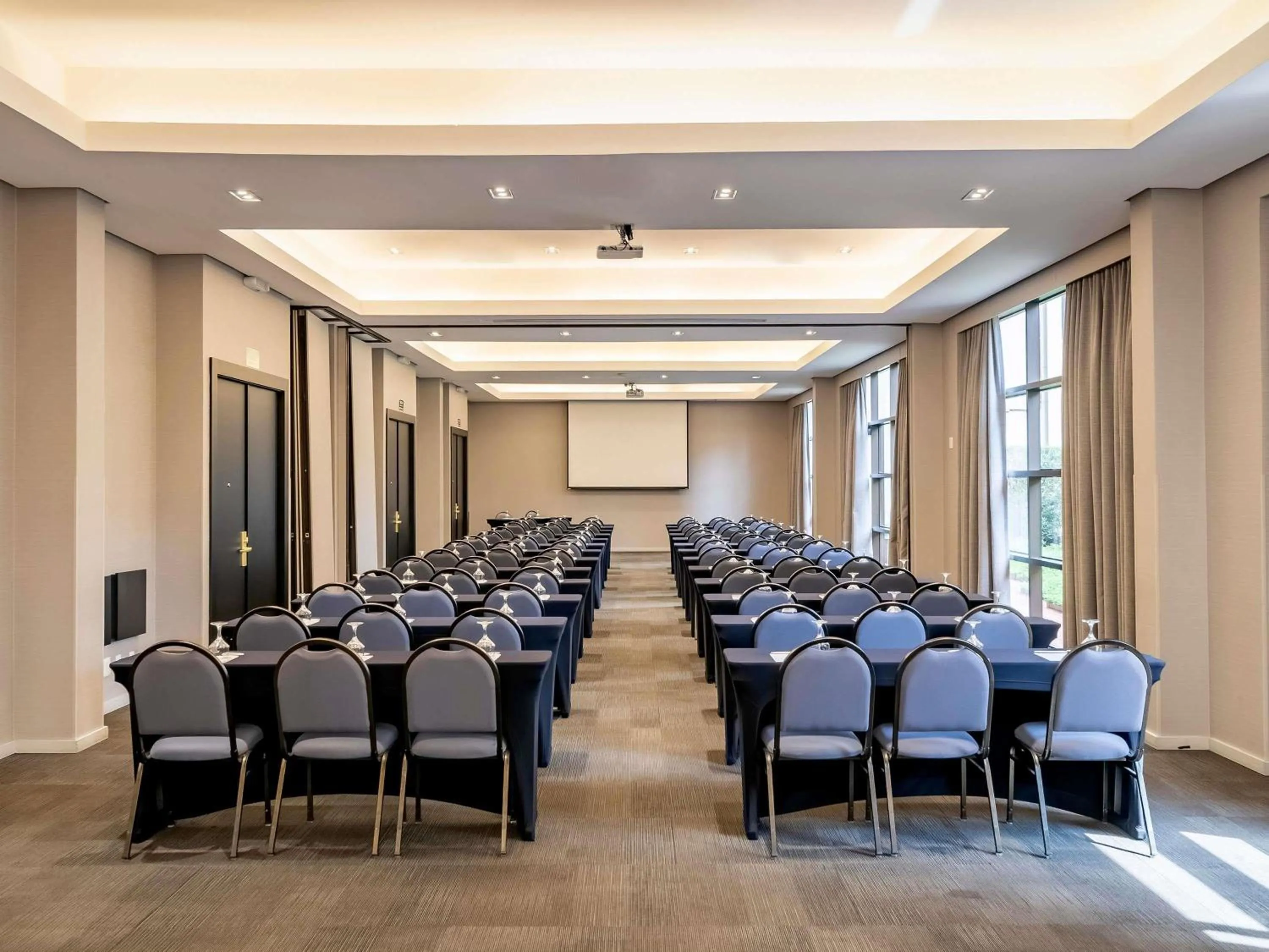 Meeting/conference room in Grand Mercure SP Itaim Bibi