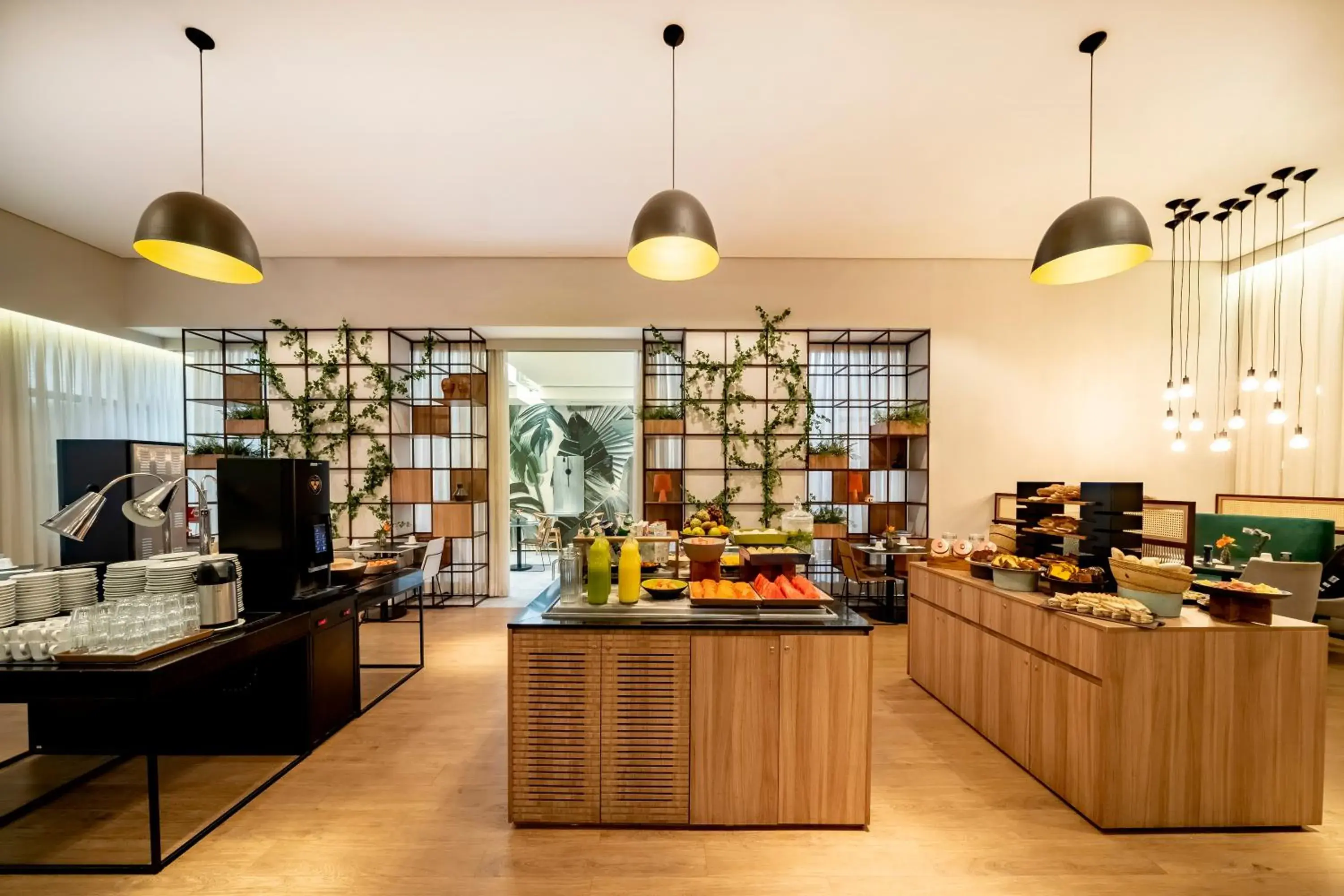 Breakfast in Grand Mercure SP Itaim Bibi Breakfast in Grand Mercure SP Itaim Bibi