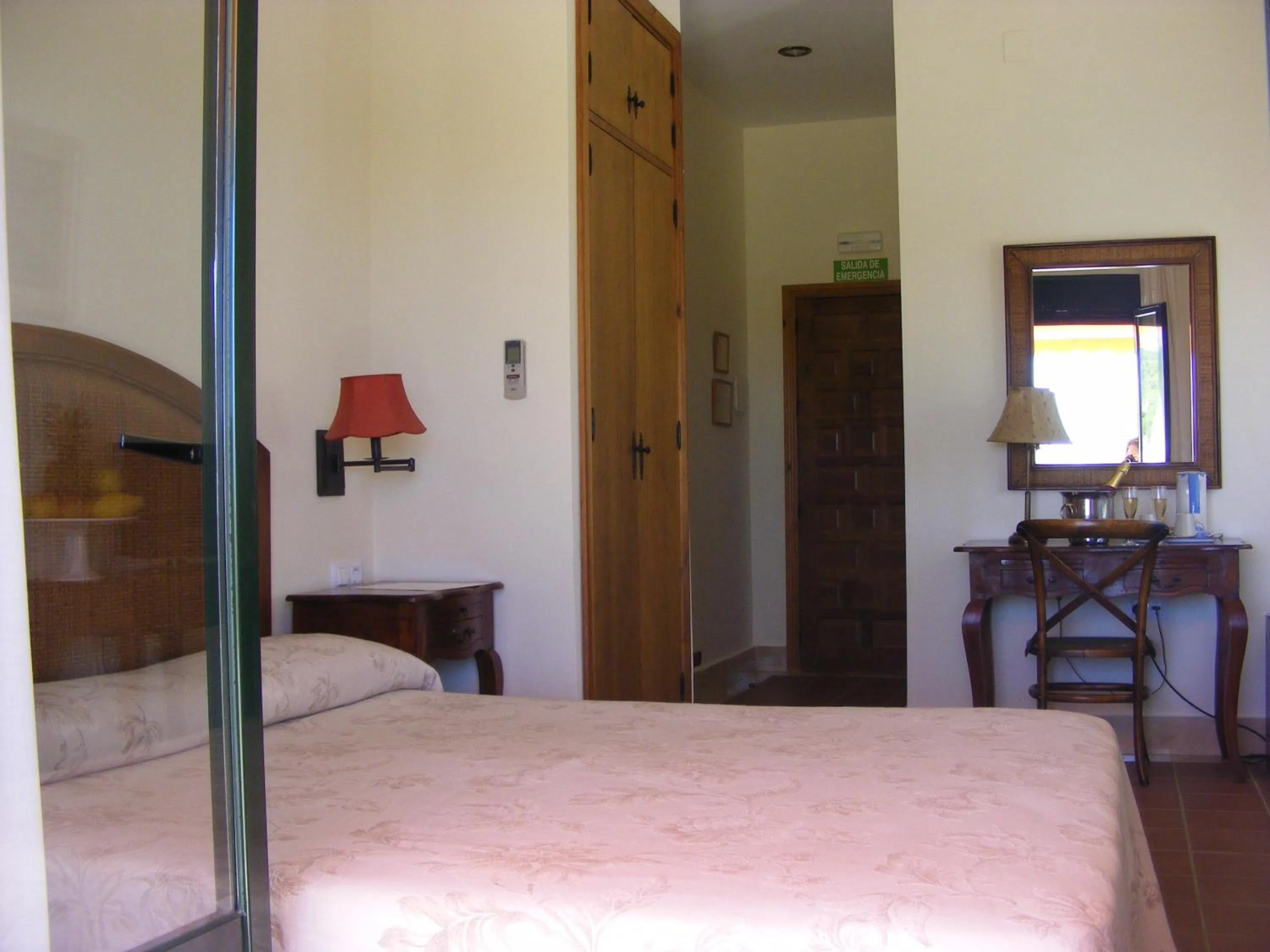 Photo of the whole room, Bed in Hotel Sindhura