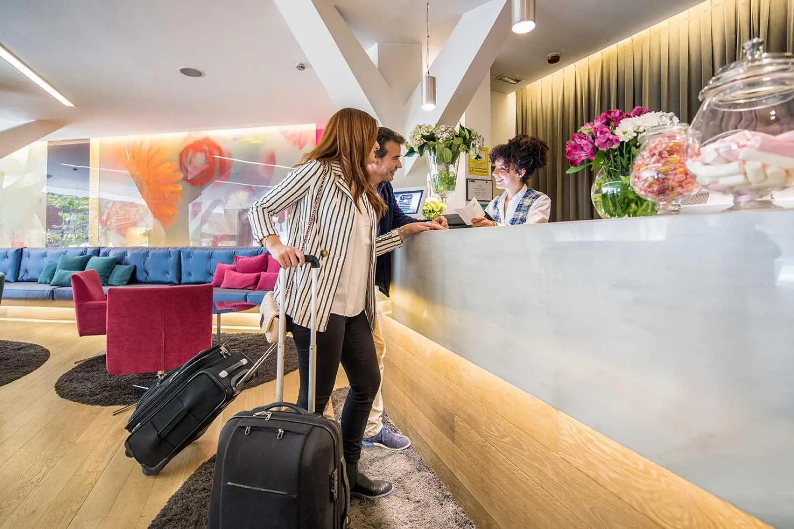 Lobby or reception in Apartosuites Jardines de Sabatini