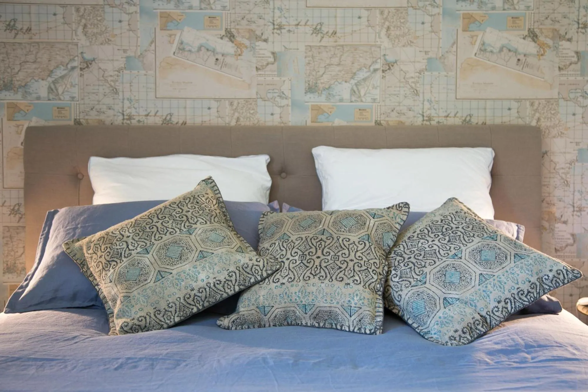 Bed in Les Dames de Nage