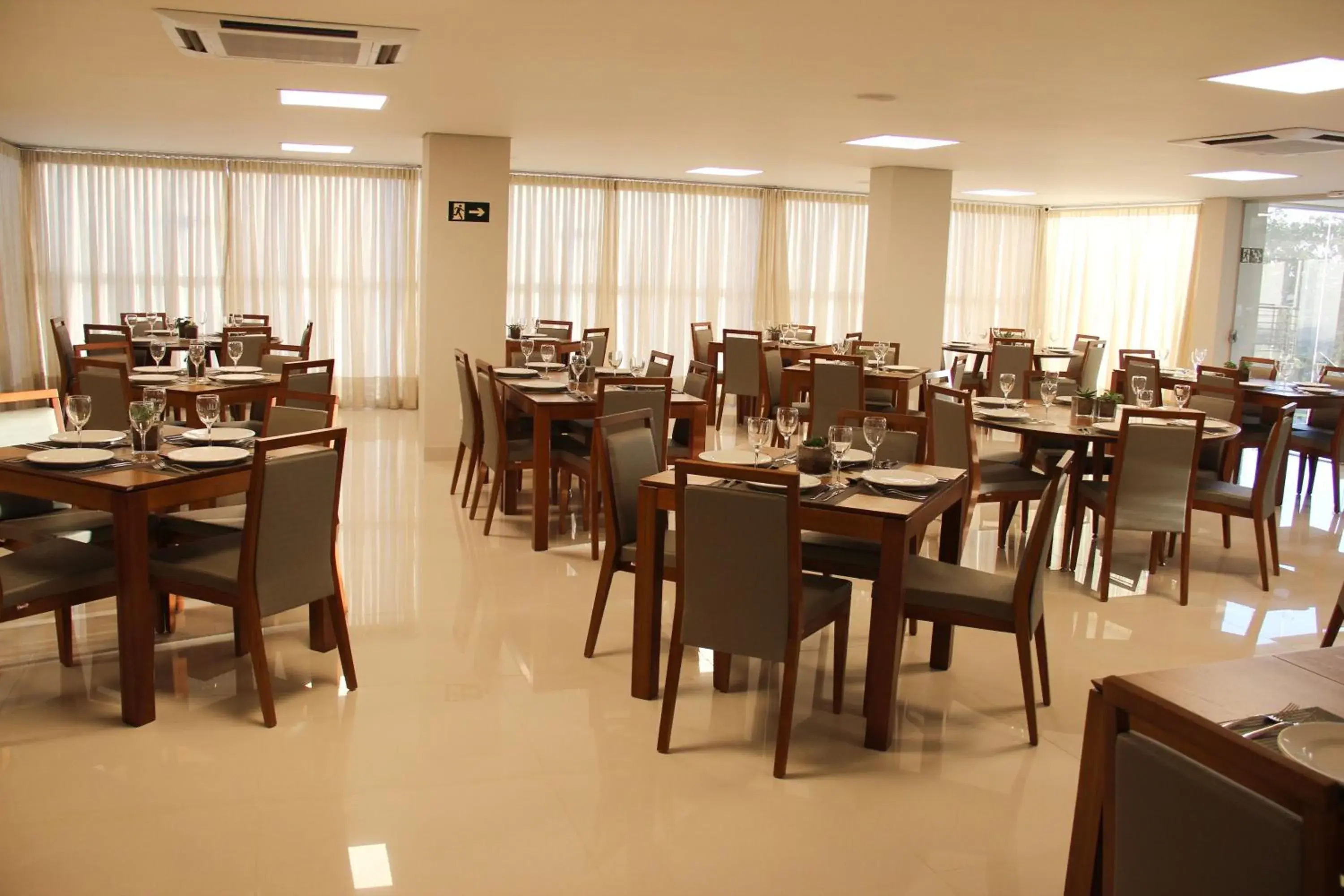 Restaurant/places to eat in Gran Park Hotel e Convenções Restaurant/places to eat in Gran Park Hotel e Convenções