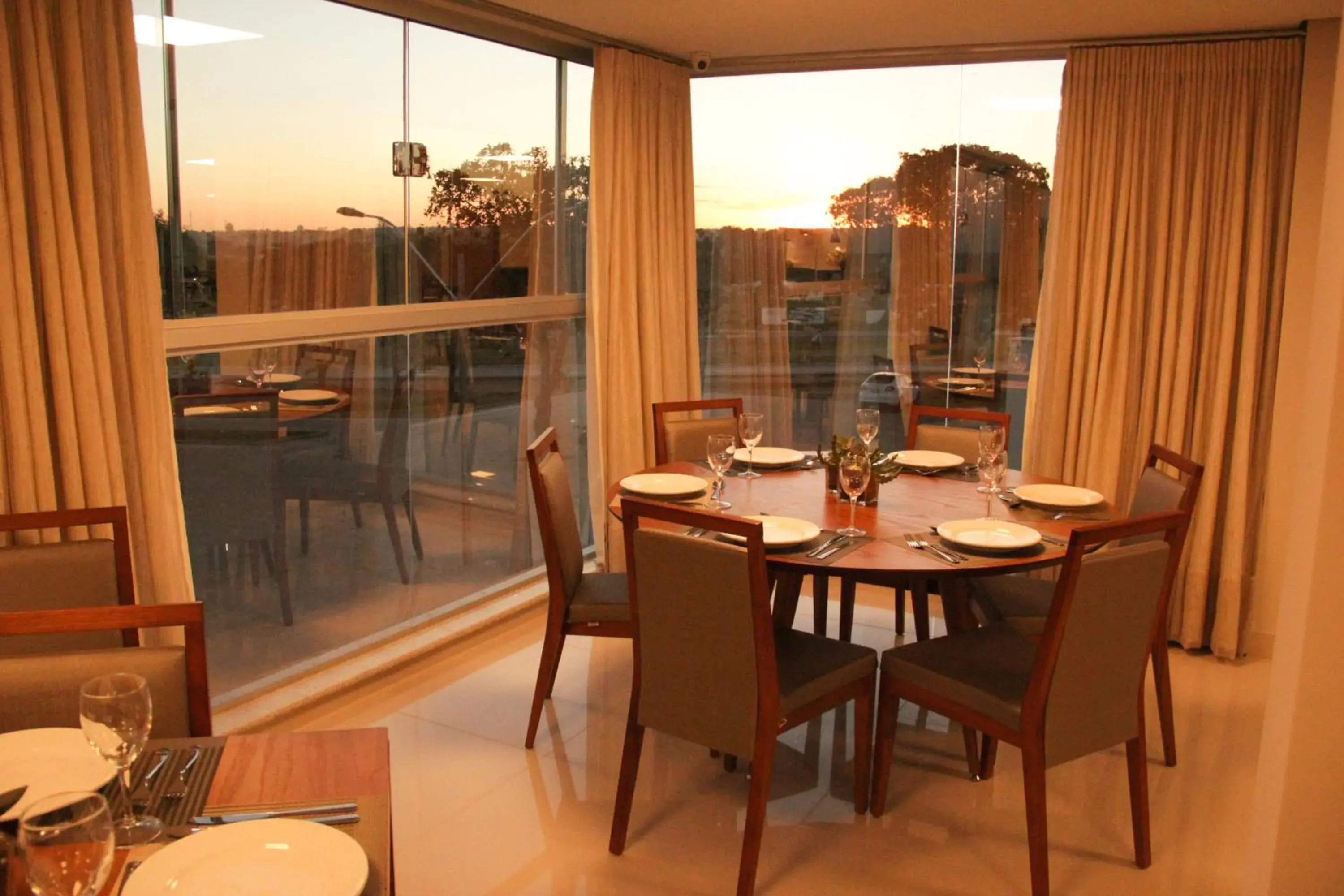 Restaurant/places to eat in Gran Park Hotel e Convenções Restaurant/places to eat in Gran Park Hotel e Convenções