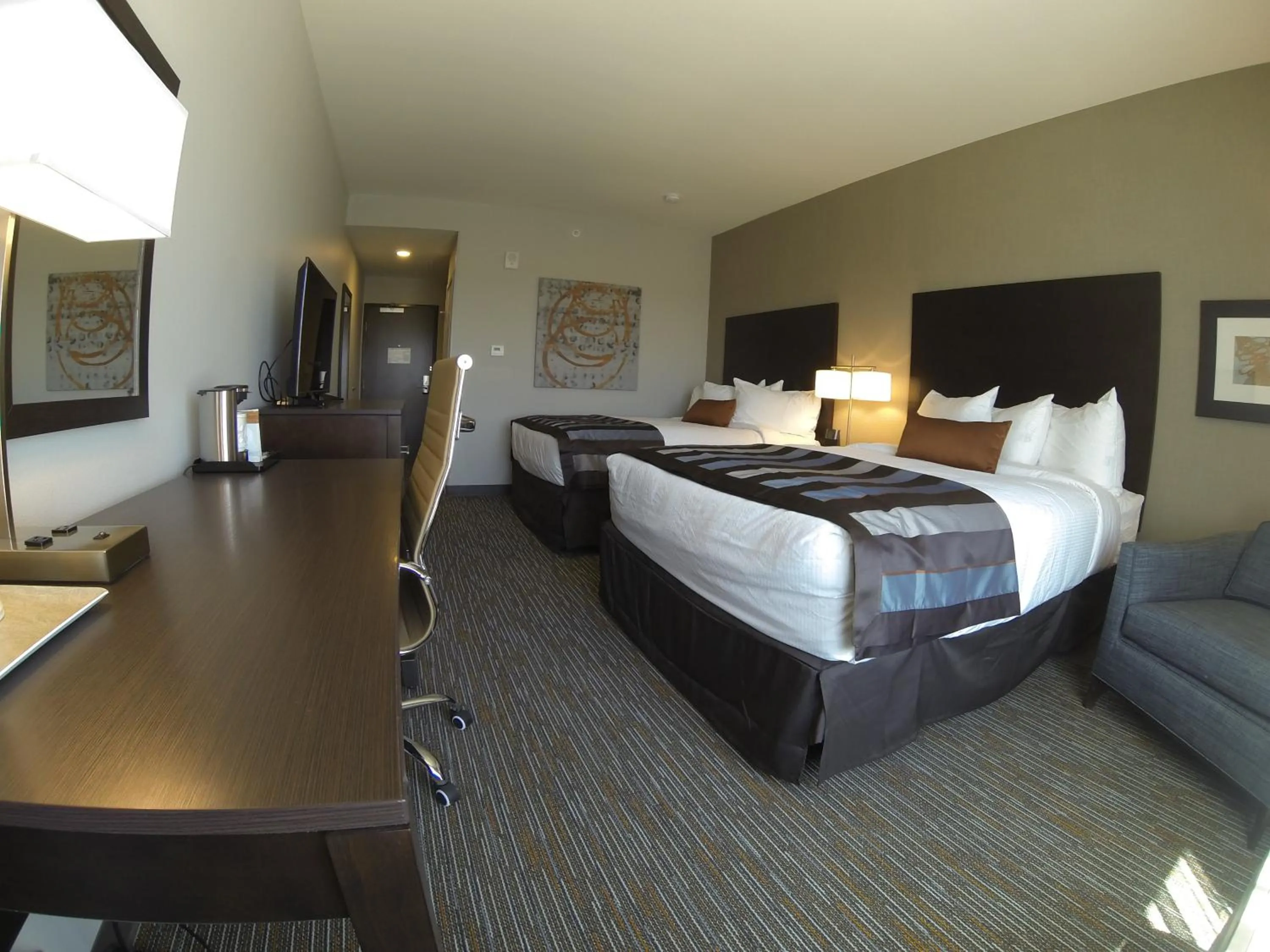 Bedroom, Bed in Wingate by Wyndham Loveland Johnstown