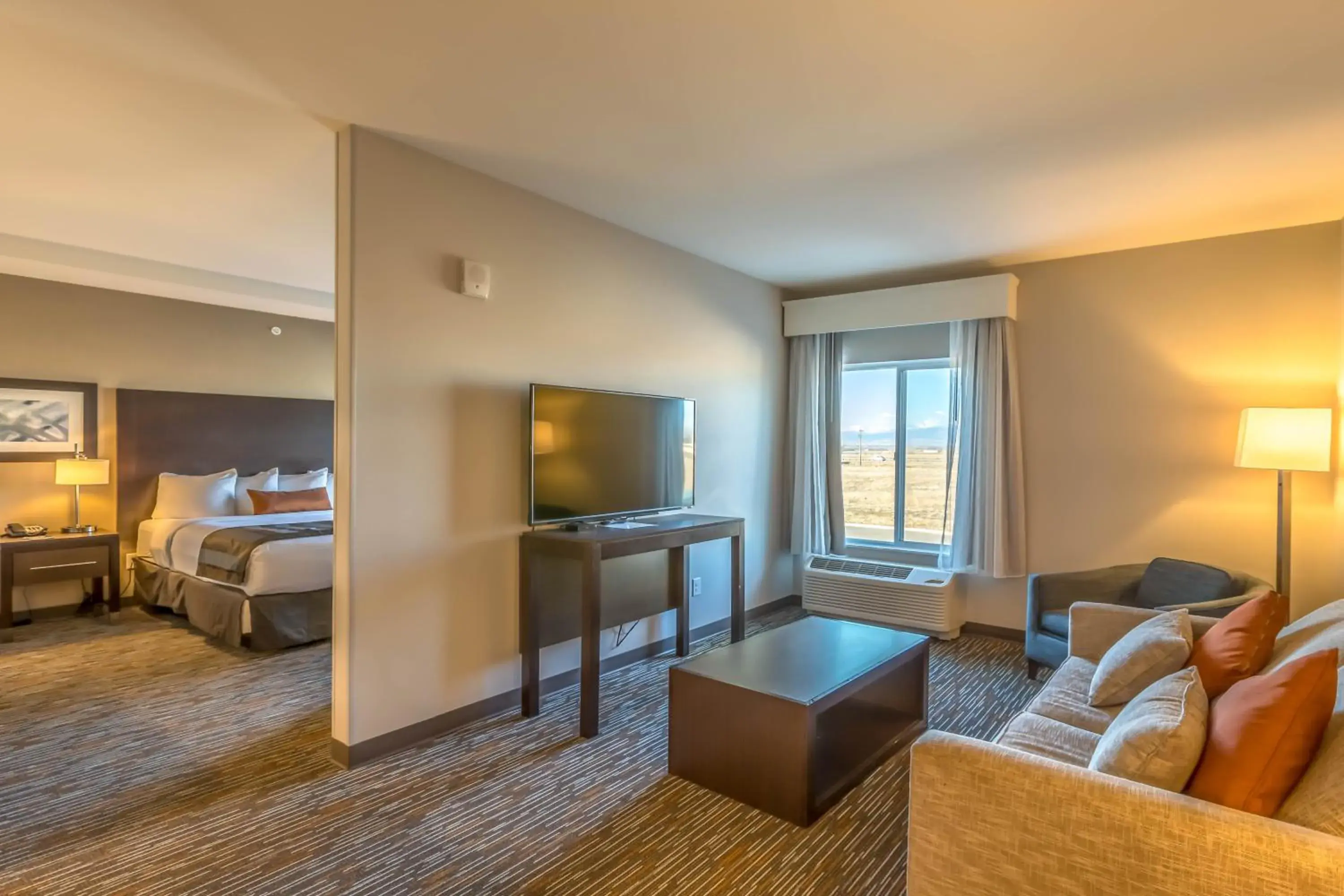 Photo of the whole room, Bed in Wingate by Wyndham Loveland Johnstown Photo of the whole room, Bed in Wingate by Wyndham Loveland Johnstown