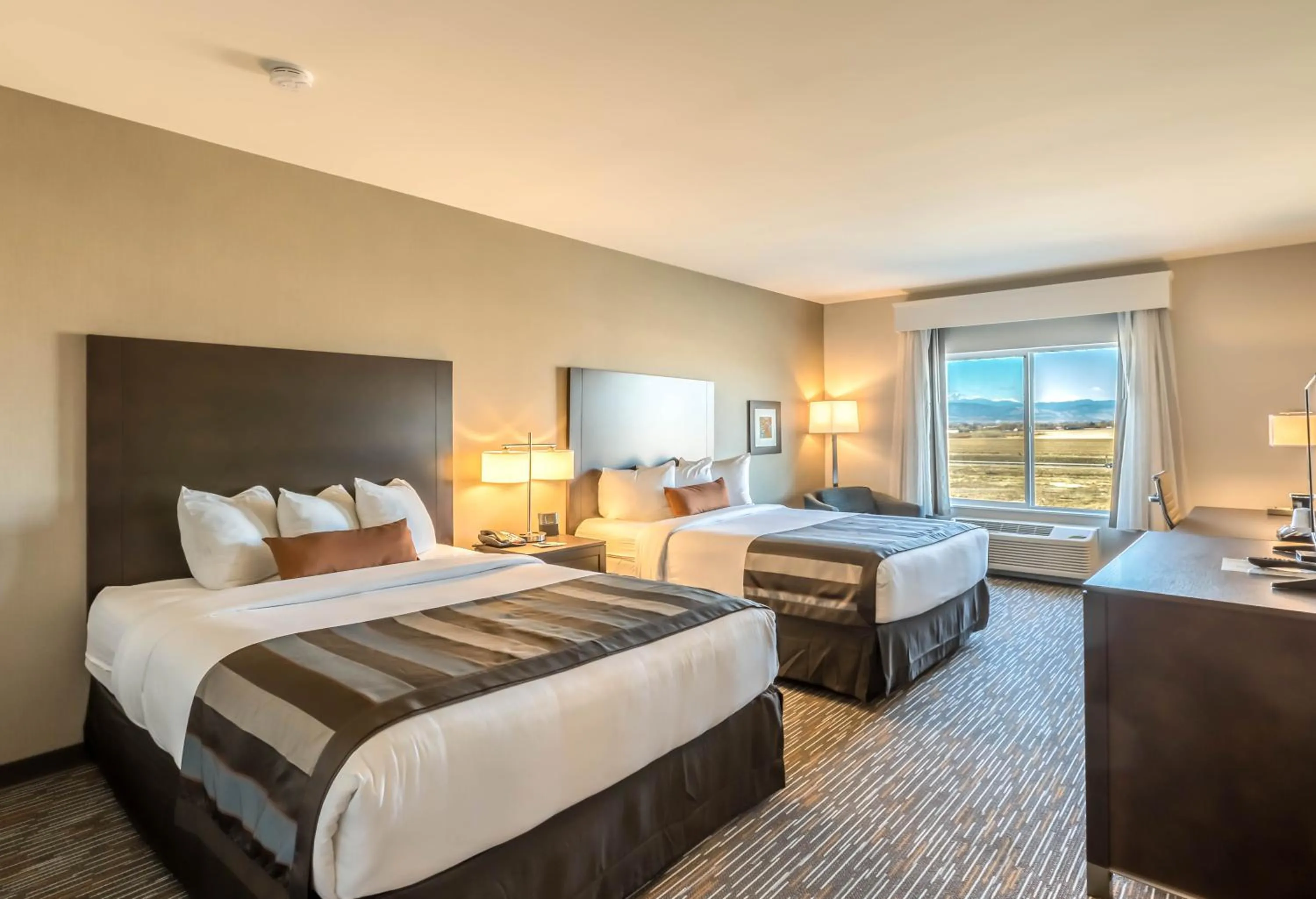 Bedroom, Bed in Wingate by Wyndham Loveland Johnstown