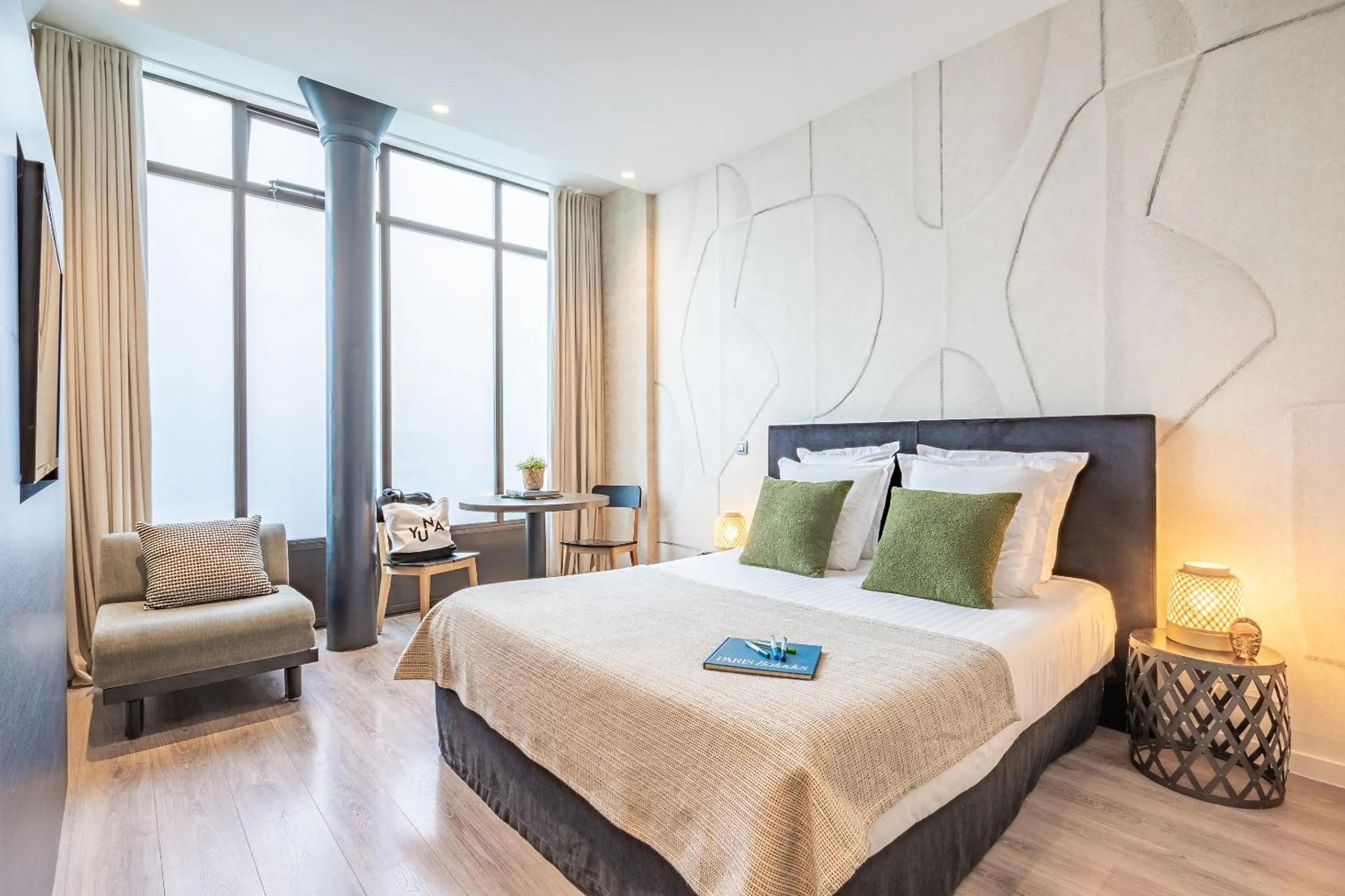 Photo of the whole room, Bed in Yuna Les Halles - Serviced Apartments