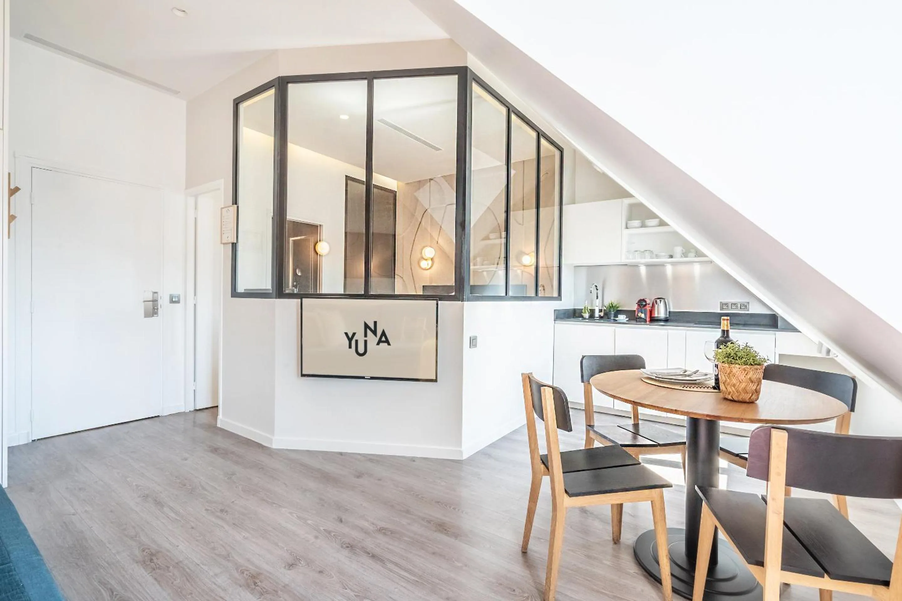 Dining area in Yuna Les Halles - Serviced Apartments