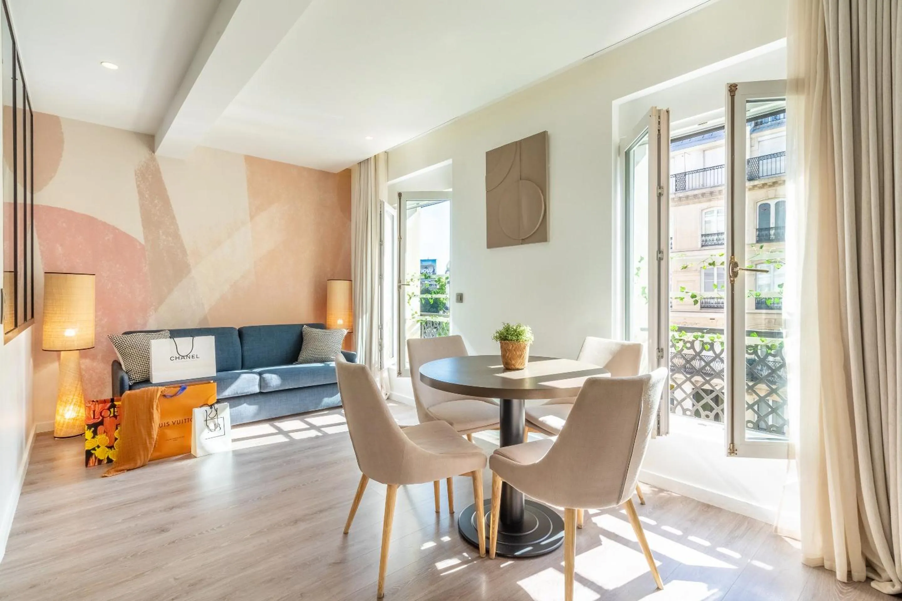 Living room in Yuna Les Halles - Serviced Apartments