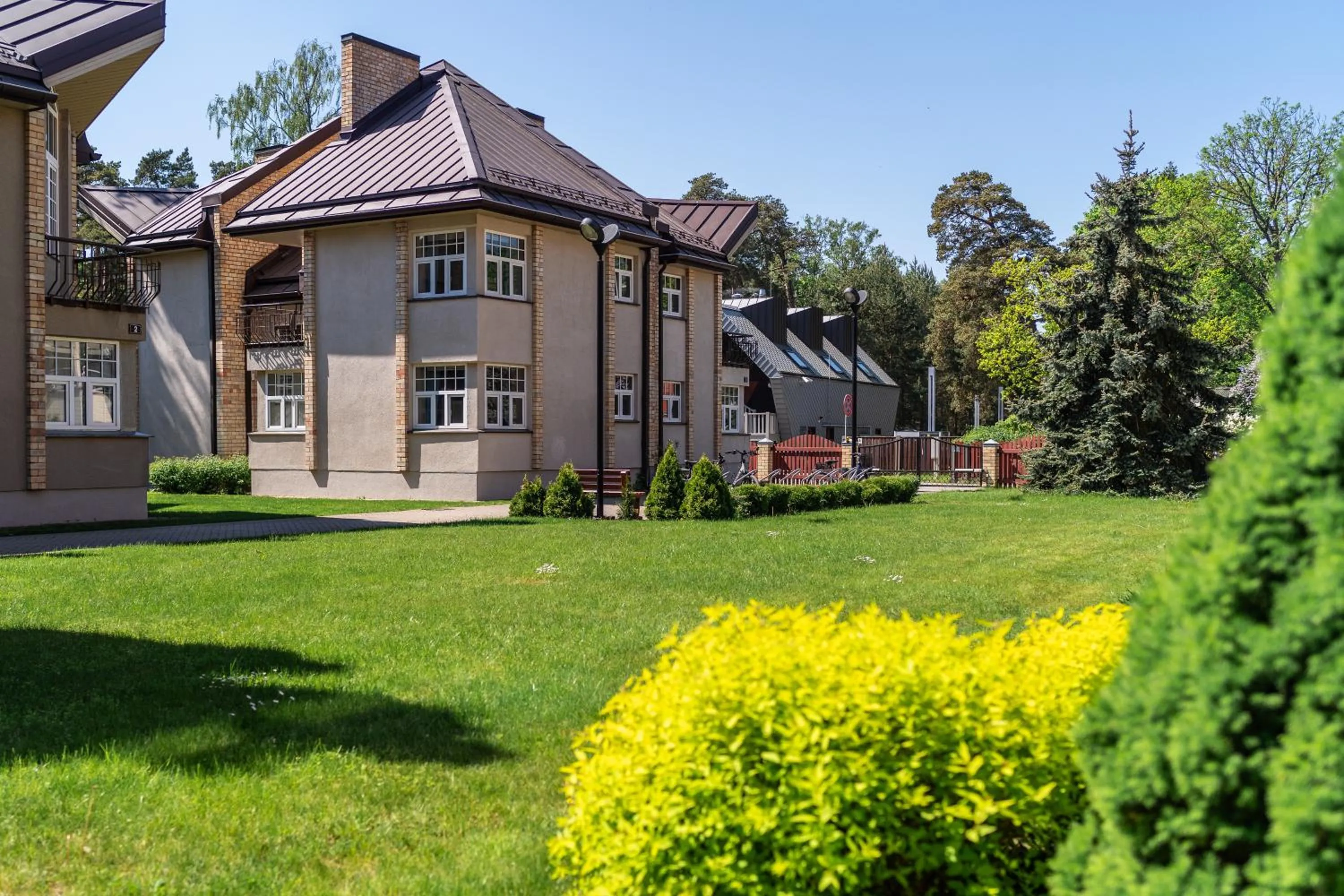 Property building in Apartamenti Kurshi