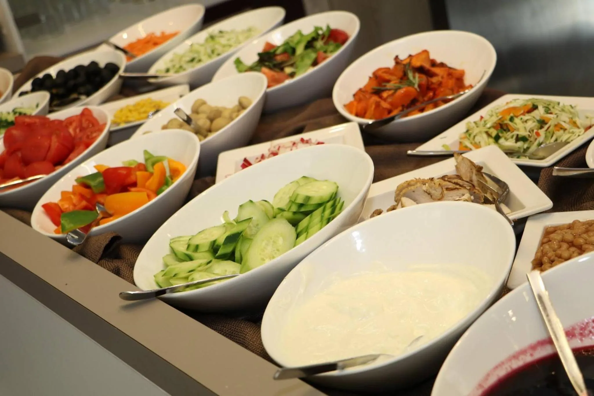 Buffet breakfast in Apartamenti Kurshi